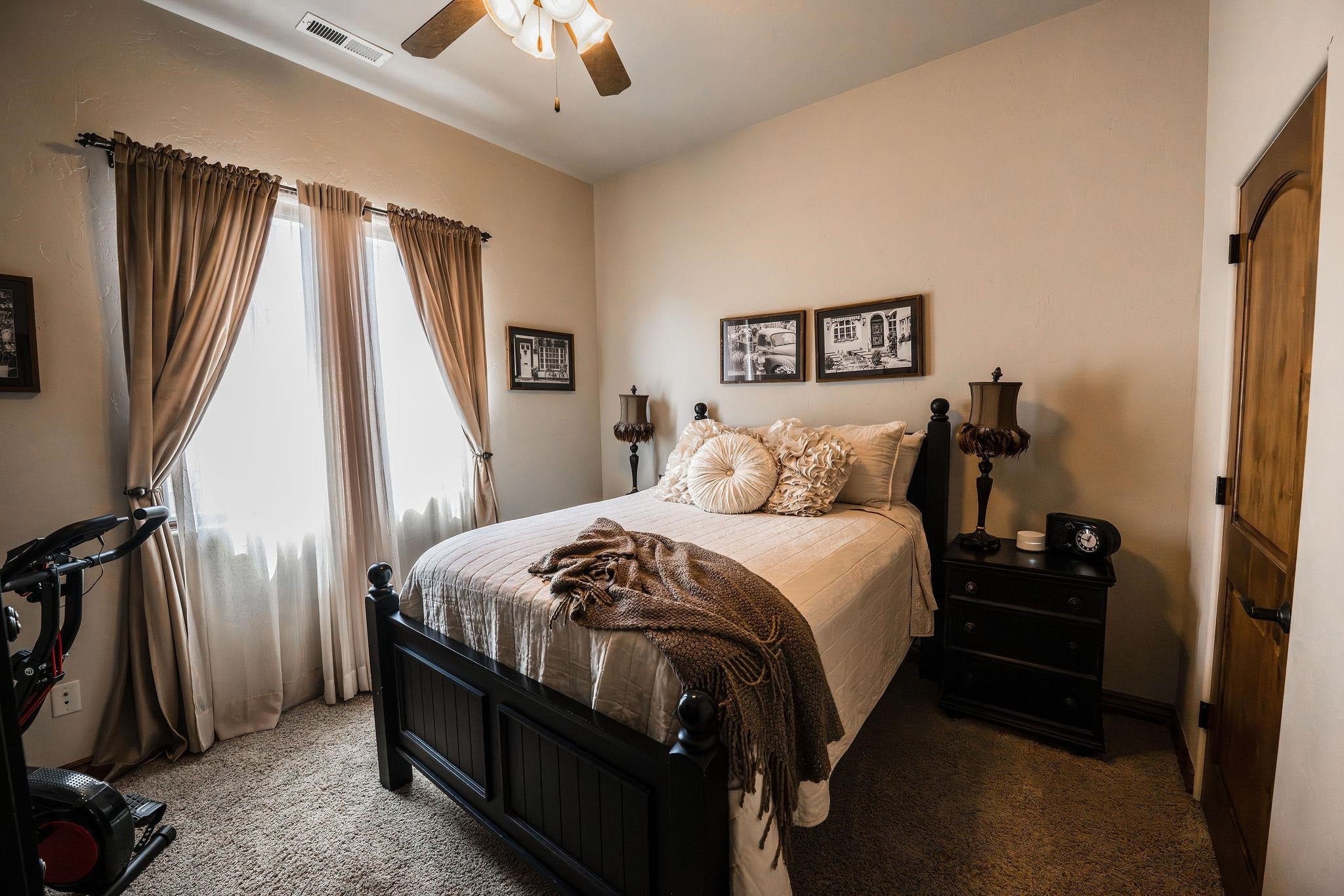 Grand Junction, Colorado, 81507, United States, 4 Bedrooms Bedrooms, ,5 BathroomsBathrooms,Residential,Active,1929450