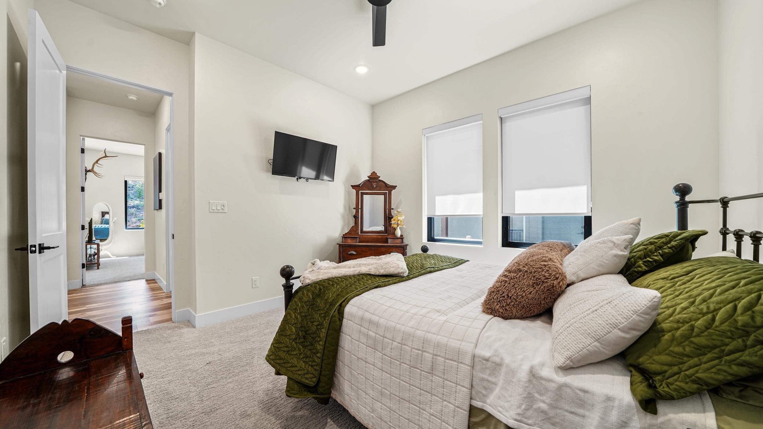 Grand Junction, Colorado, 81507, United States, 4 Bedrooms Bedrooms, ,3 BathroomsBathrooms,Residential,Active,1943818