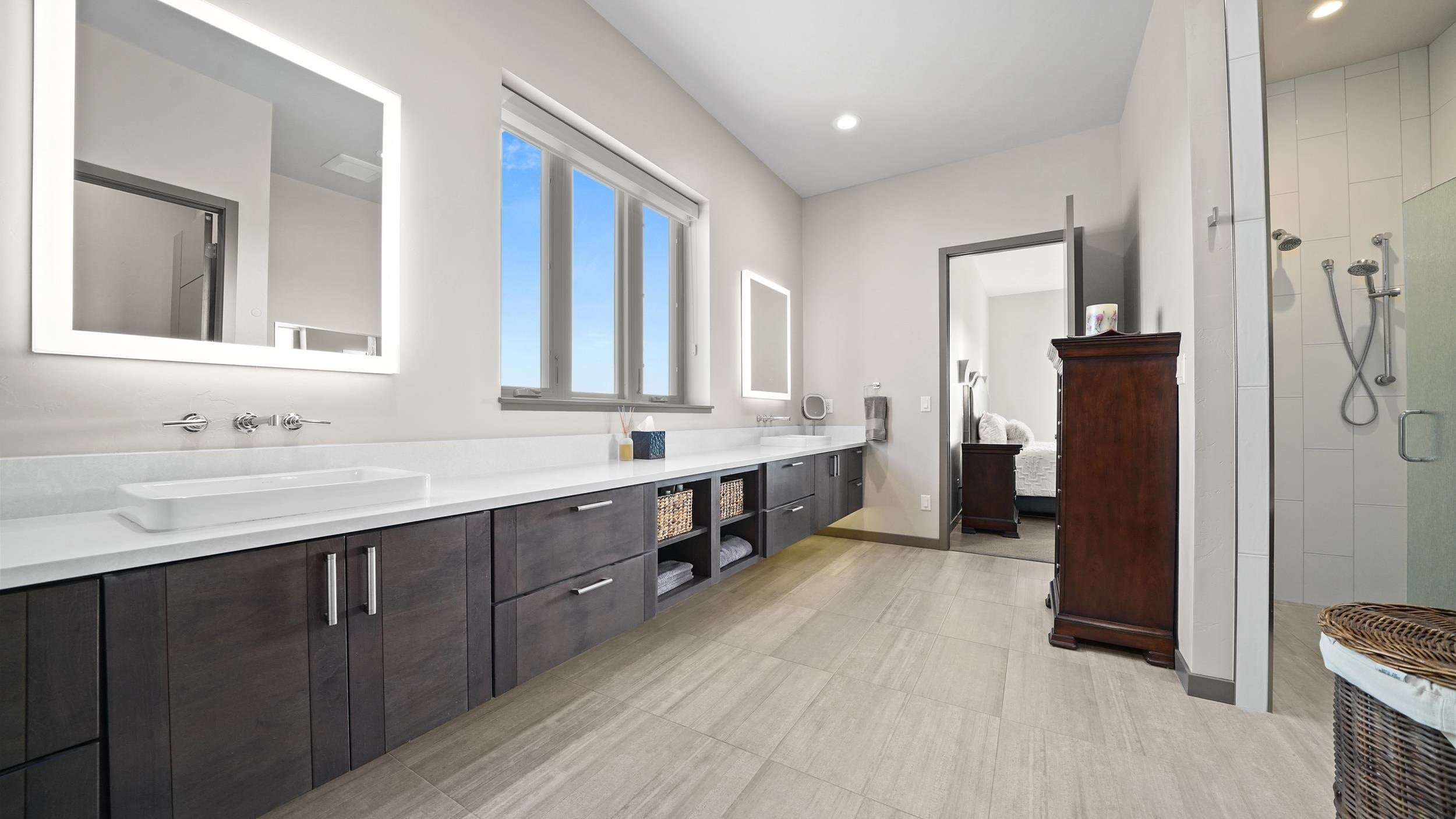 Grand Junction, Colorado, 81507, United States, 4 Bedrooms Bedrooms, ,4 BathroomsBathrooms,Residential,Active,1926885