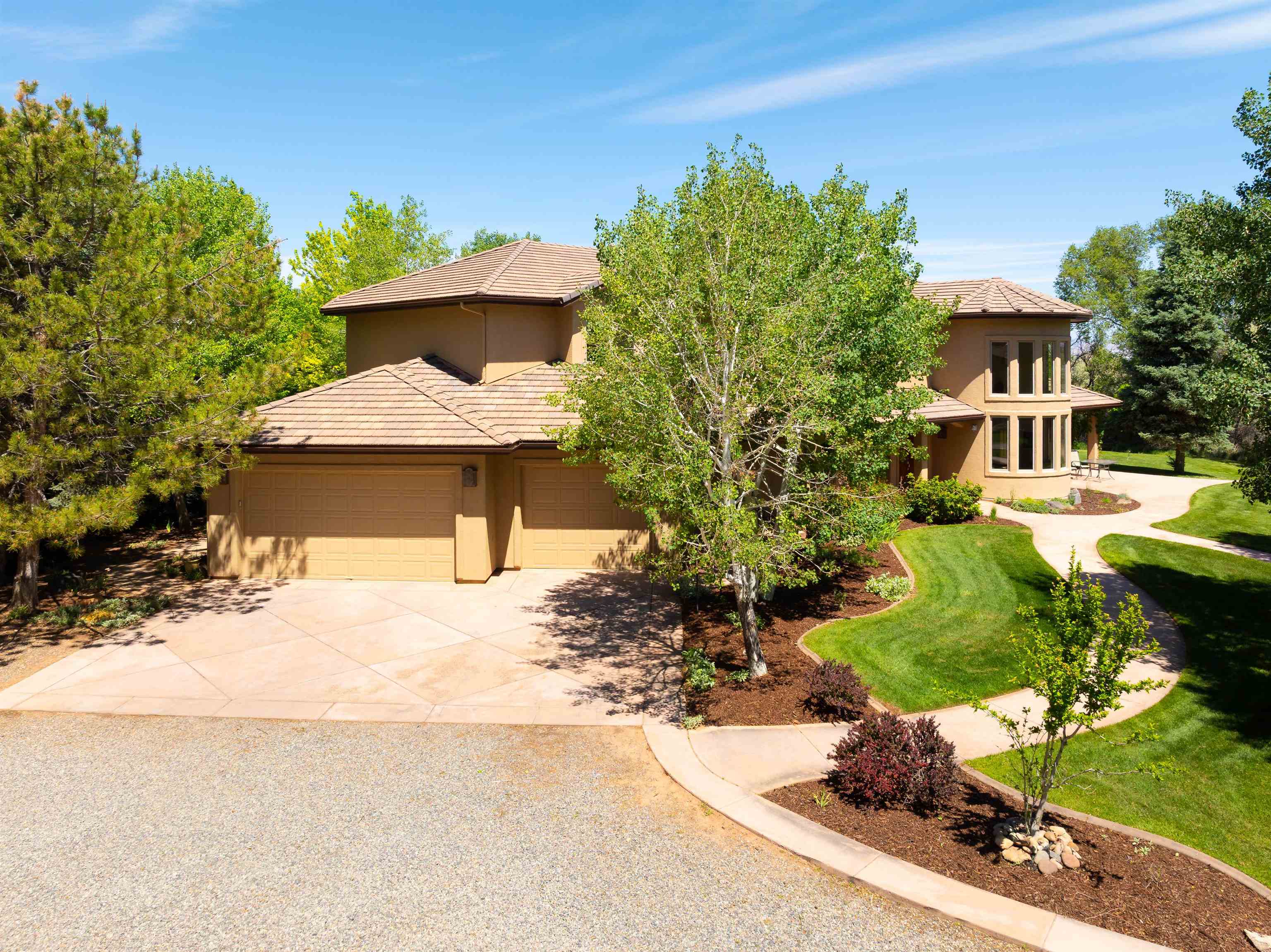 Grand Junction, Colorado, 81507, United States, 5 Bedrooms Bedrooms, ,6 BathroomsBathrooms,Residential,Active,2009860