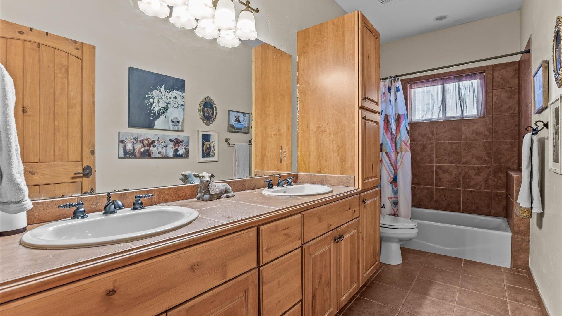 Loma, Colorado, 81524, United States, 4 Bedrooms Bedrooms, ,3 BathroomsBathrooms,Residential,Active,1988465