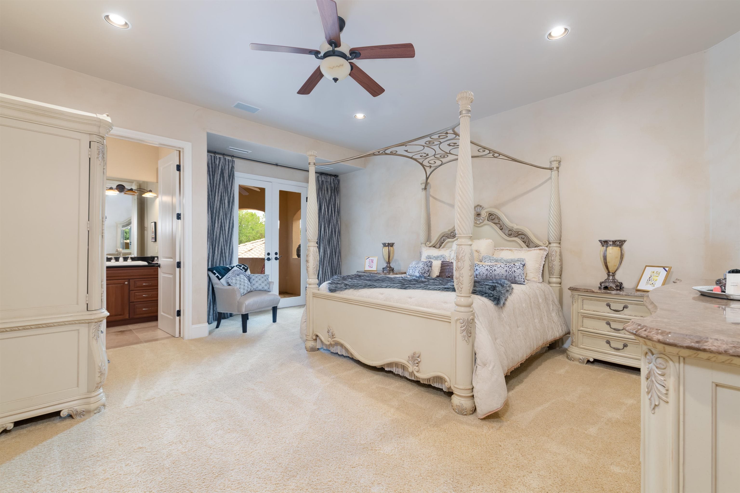 Grand Junction, Colorado, 81506, United States, 5 Bedrooms Bedrooms, ,7 BathroomsBathrooms,Residential,Active,1909661