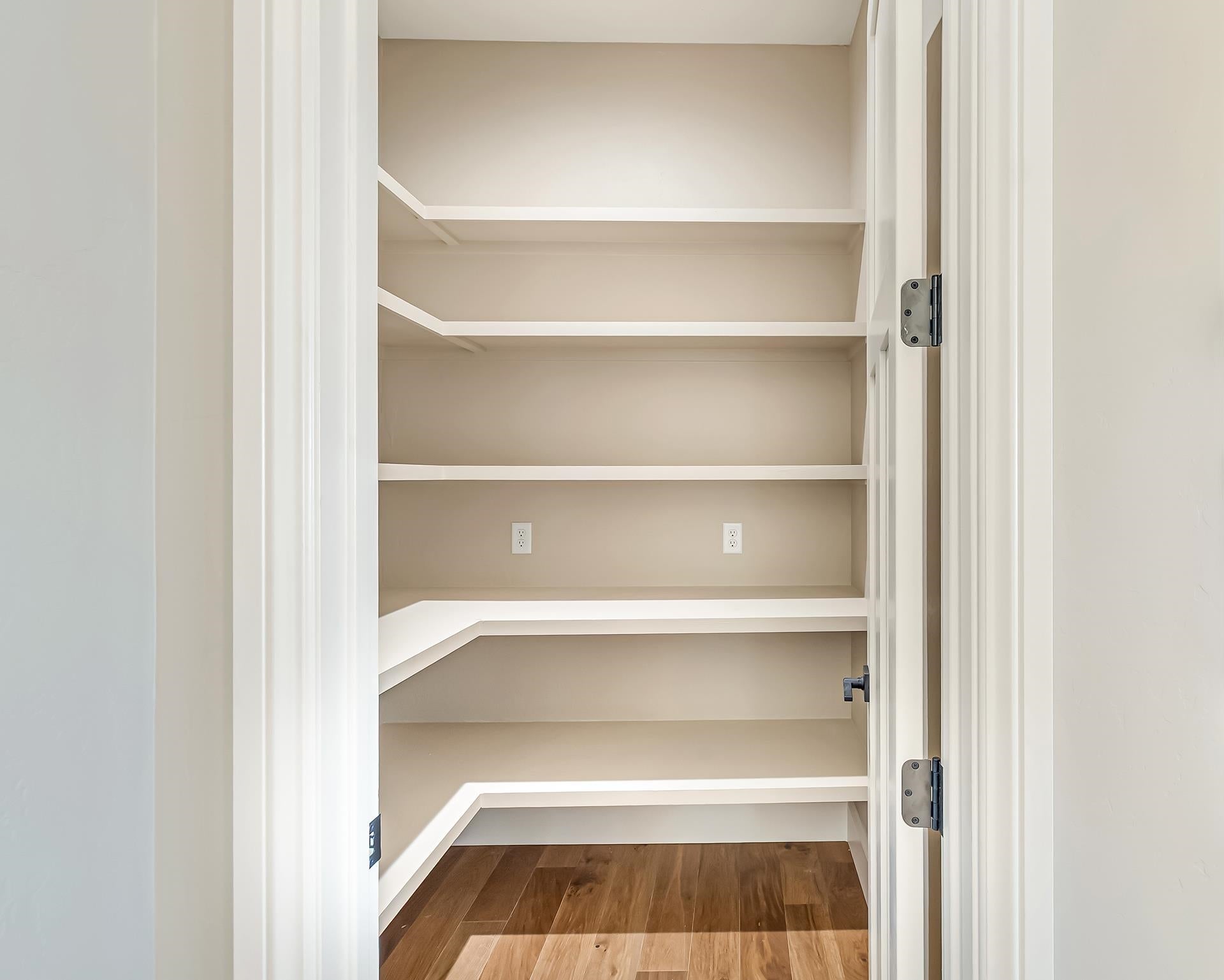 Grand Junction, Colorado, 81505, United States, 4 Bedrooms Bedrooms, ,4 BathroomsBathrooms,Residential,Active,2006904