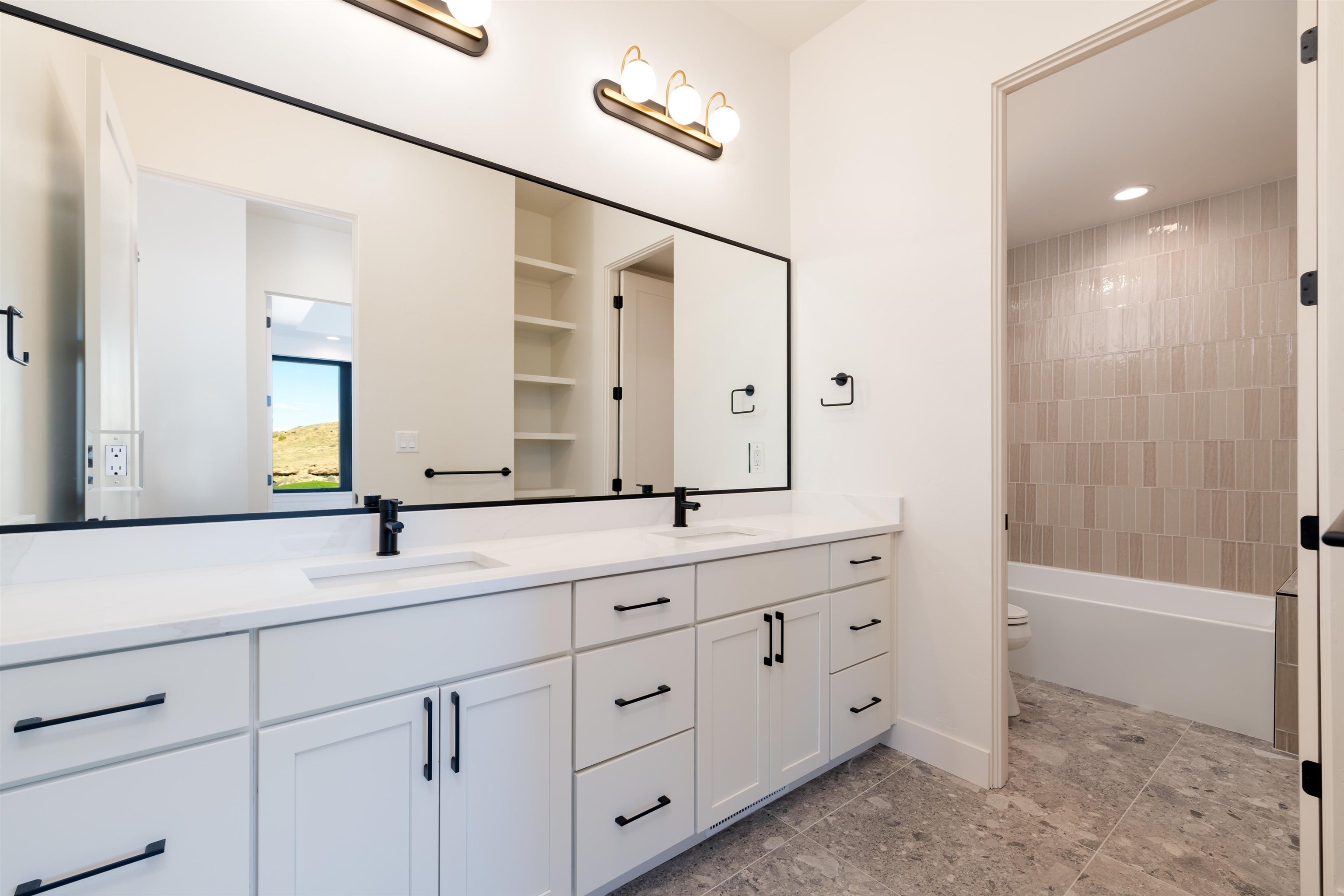 Grand Junction, Colorado, 81507, United States, 3 Bedrooms Bedrooms, ,3 BathroomsBathrooms,Residential,Active,1852715