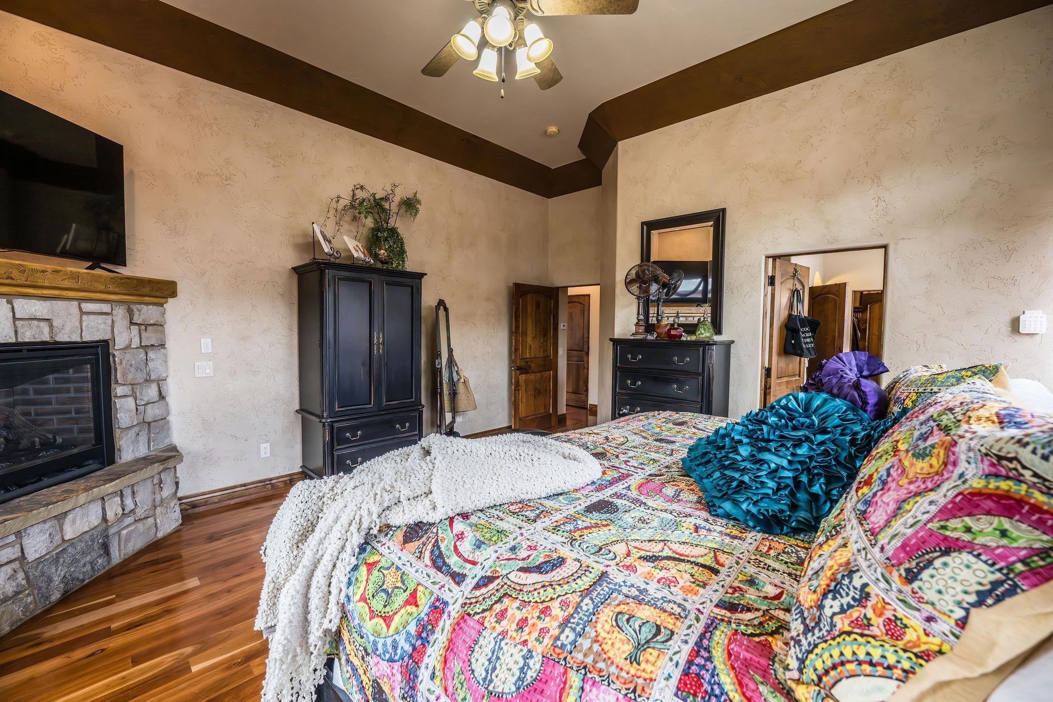 Grand Junction, Colorado, 81507, United States, 4 Bedrooms Bedrooms, ,5 BathroomsBathrooms,Residential,Active,1929450