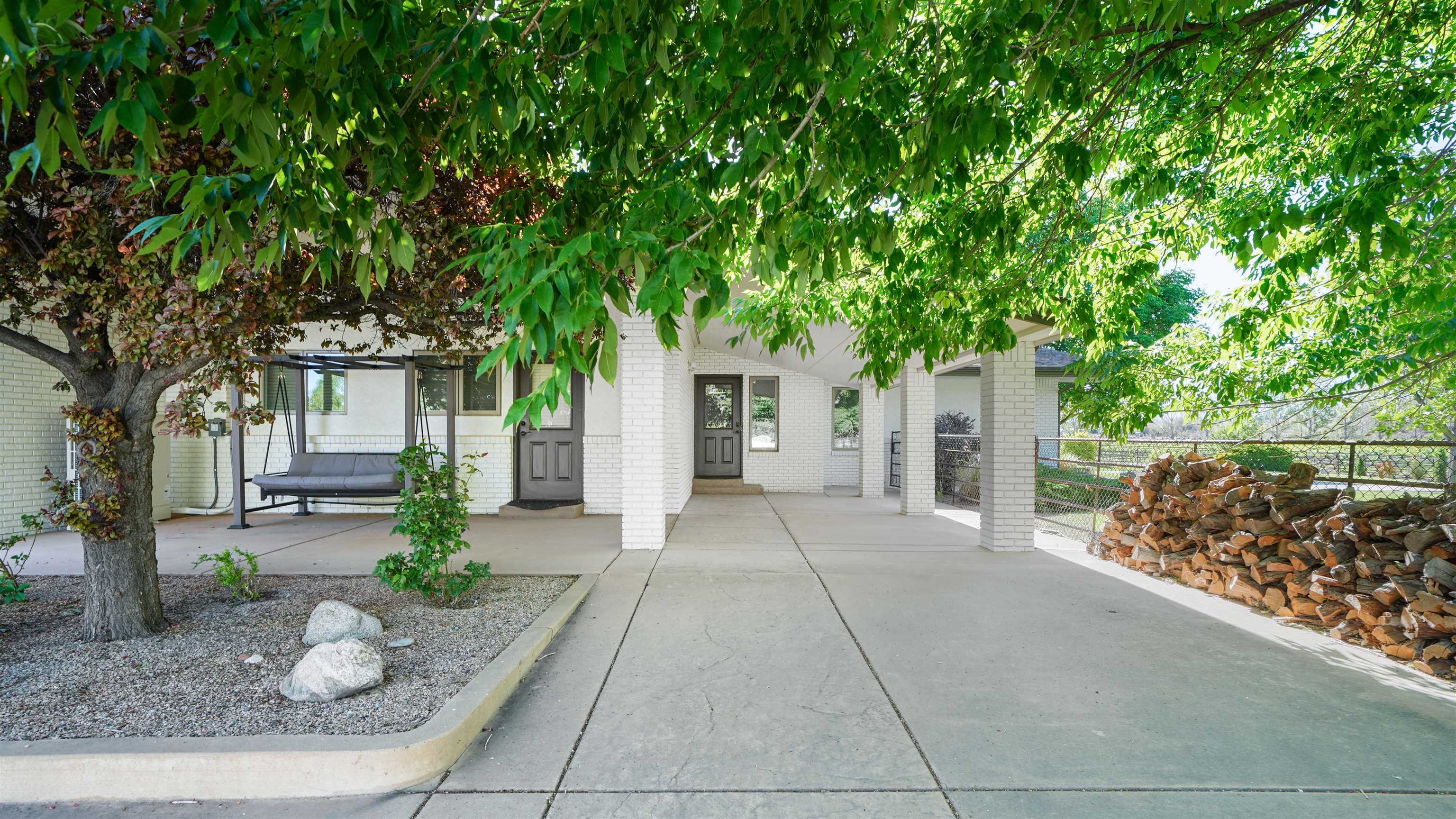 Palisade, Colorado, 81526, United States, 5 Bedrooms Bedrooms, ,5 BathroomsBathrooms,Residential,Active,2008295