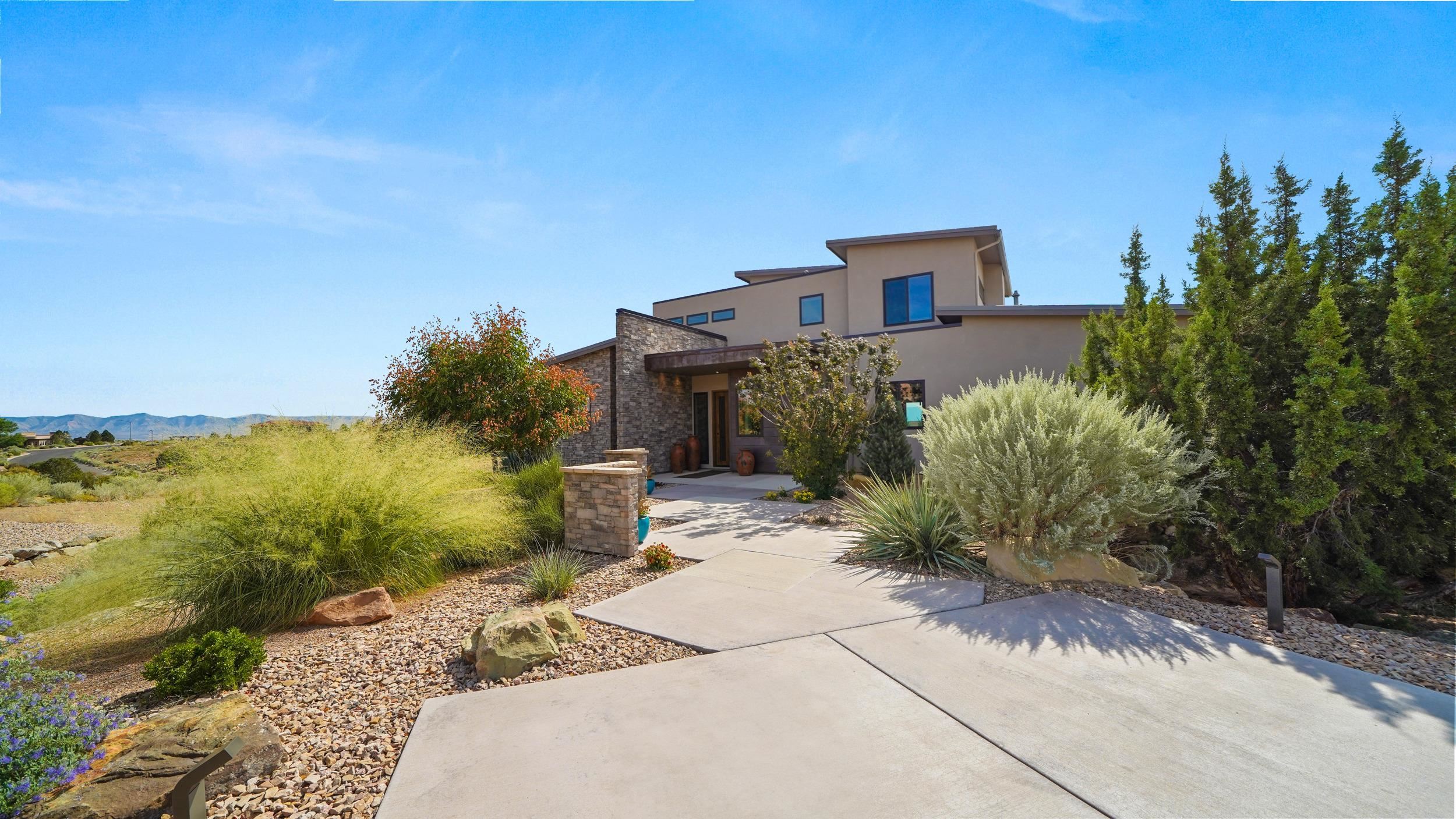 Grand Junction, Colorado, 81507, United States, 4 Bedrooms Bedrooms, ,4 BathroomsBathrooms,Residential,Active,1926885