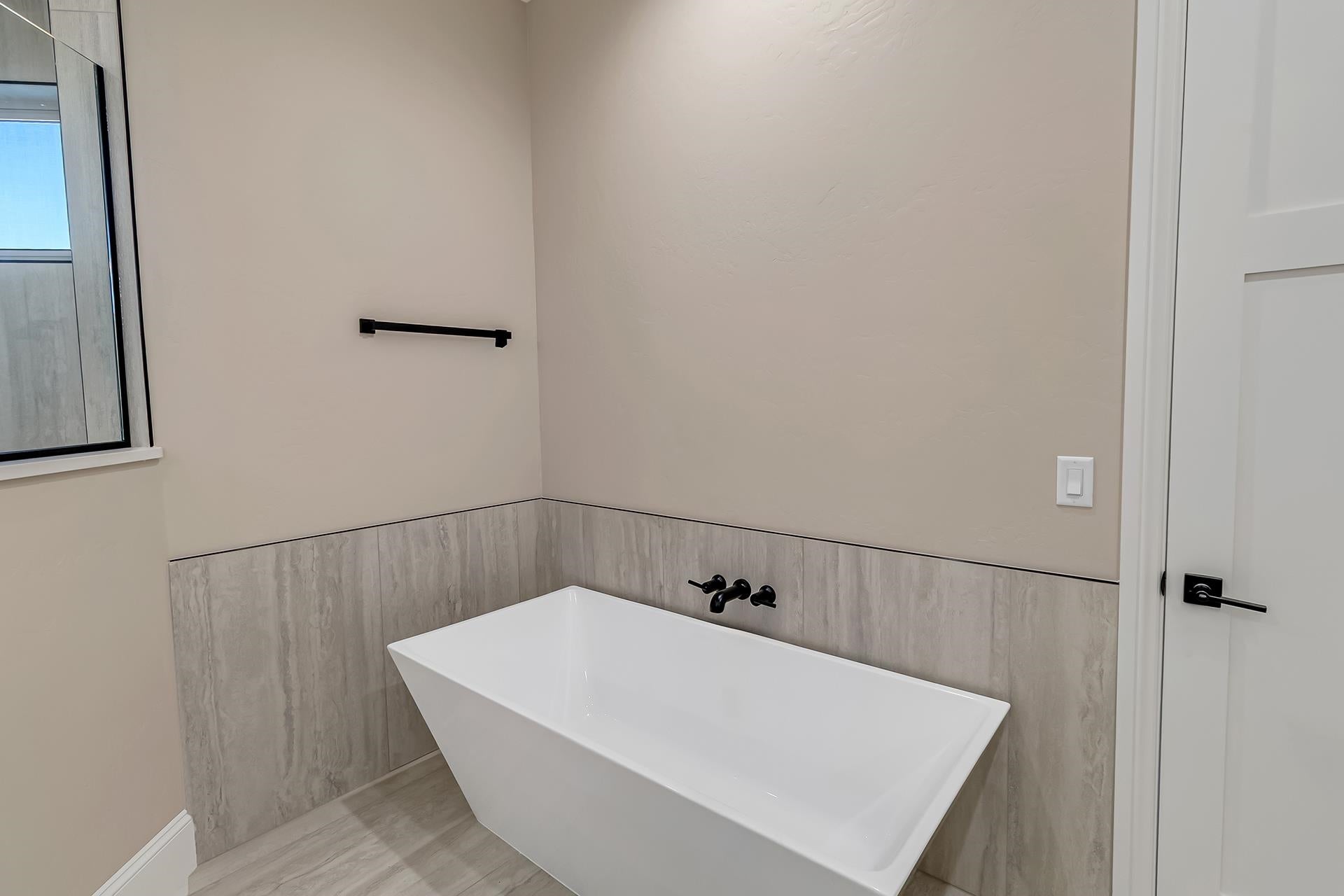 Grand Junction, Colorado, 81505, United States, 4 Bedrooms Bedrooms, ,4 BathroomsBathrooms,Residential,Active,2006904