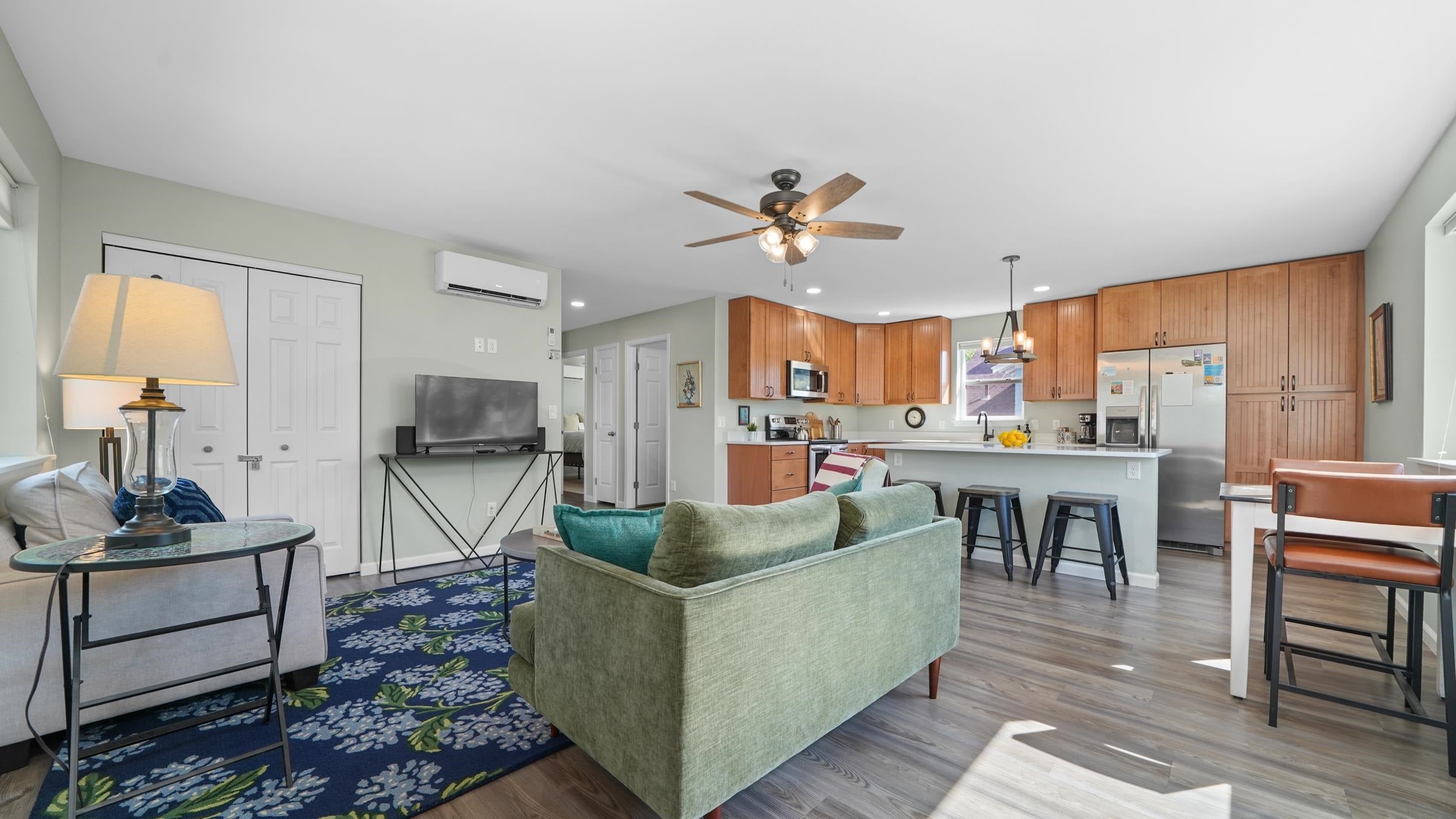 Grand Junction, Colorado, 81501, United States, 7 Bedrooms Bedrooms, ,3 BathroomsBathrooms,Residential,Active,1945318