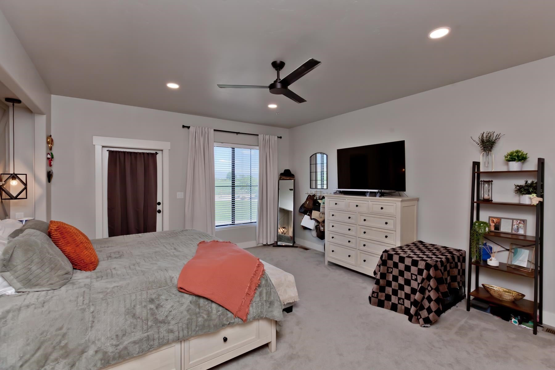 Grand Junction, Colorado, 81505, United States, 4 Bedrooms Bedrooms, ,3 BathroomsBathrooms,Residential,Active,2013150