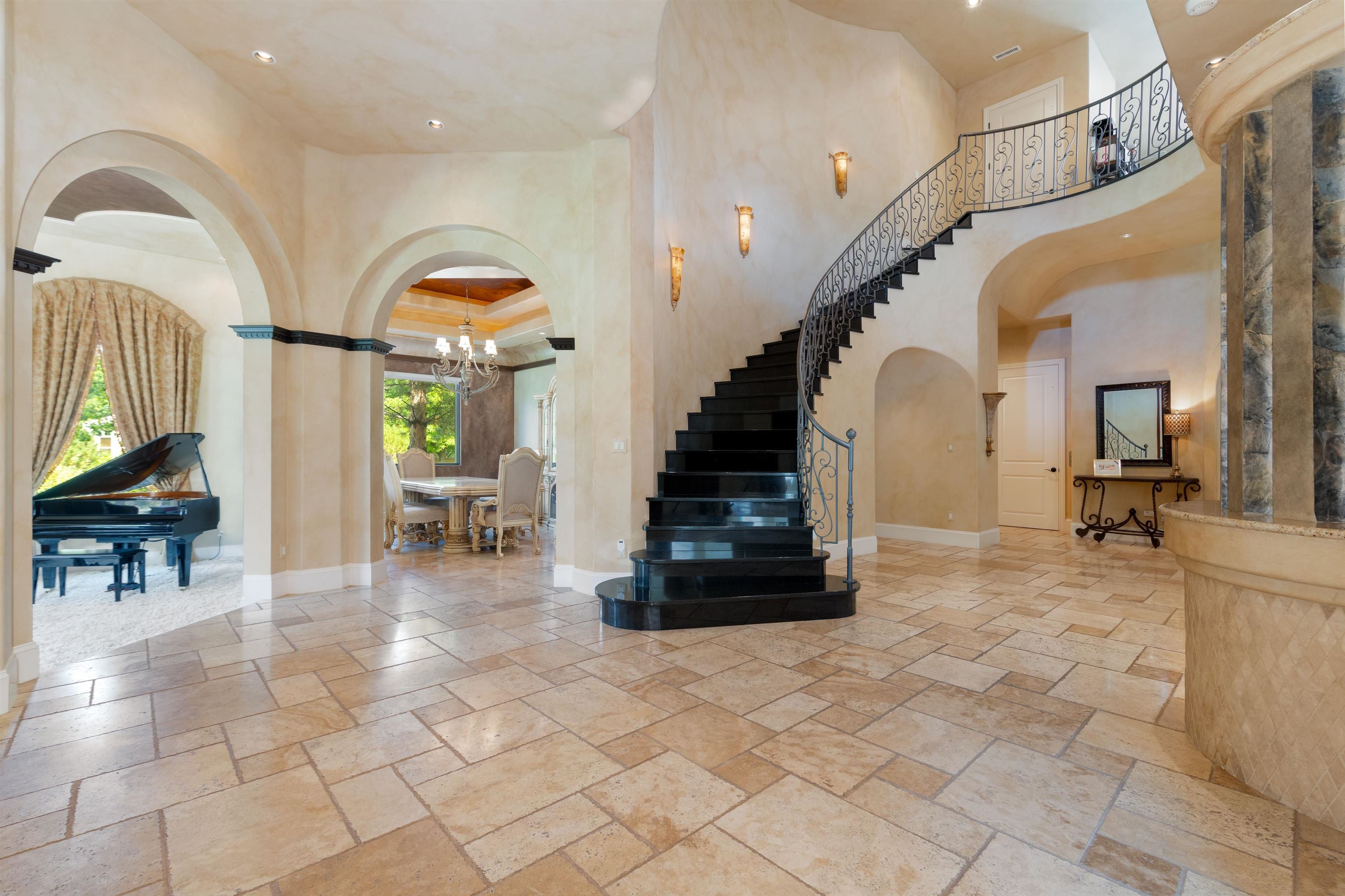 Grand Junction, Colorado, 81506, United States, 5 Bedrooms Bedrooms, ,7 BathroomsBathrooms,Residential,Active,1909661