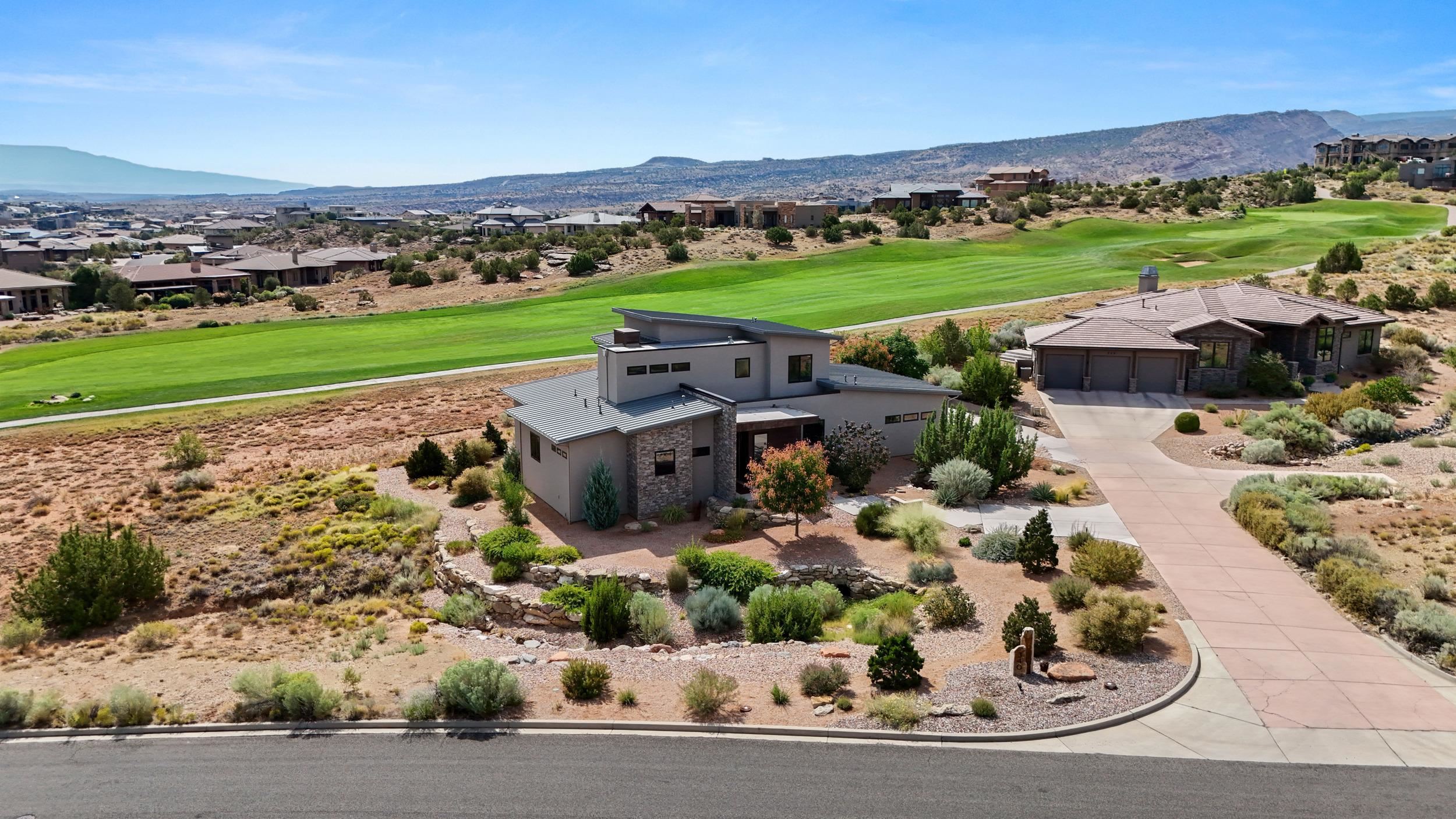 Grand Junction, Colorado, 81507, United States, 4 Bedrooms Bedrooms, ,4 BathroomsBathrooms,Residential,Active,1926885