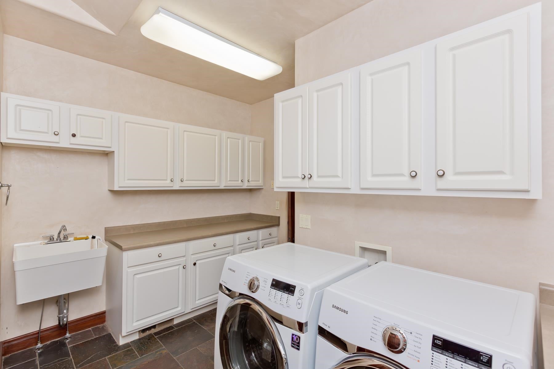 Grand Junction, Colorado, 81505, United States, 4 Bedrooms Bedrooms, ,5 BathroomsBathrooms,Residential,Active,1945340