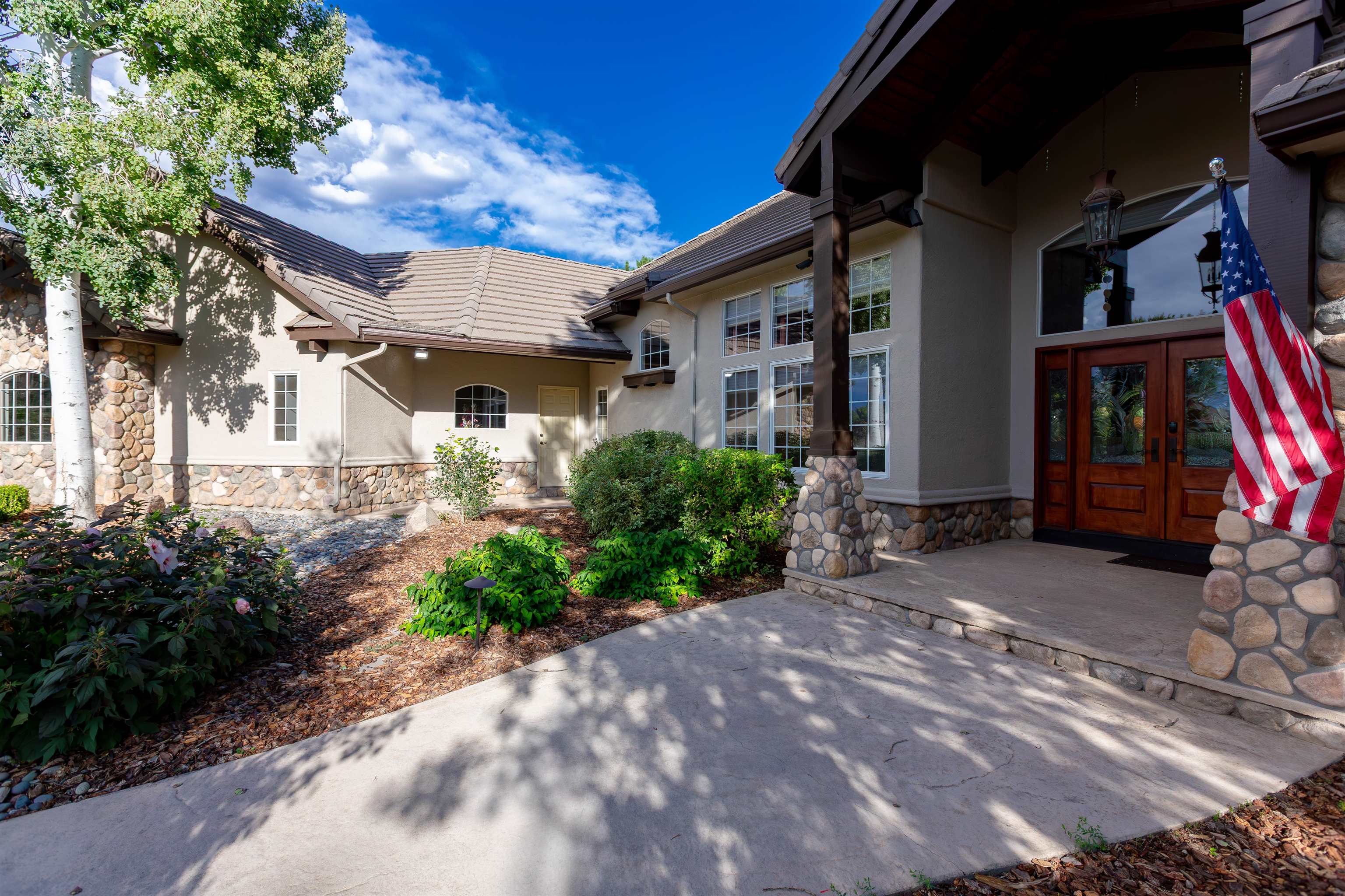 Grand Junction, Colorado, 81505, United States, 4 Bedrooms Bedrooms, ,5 BathroomsBathrooms,Residential,Active,1945340