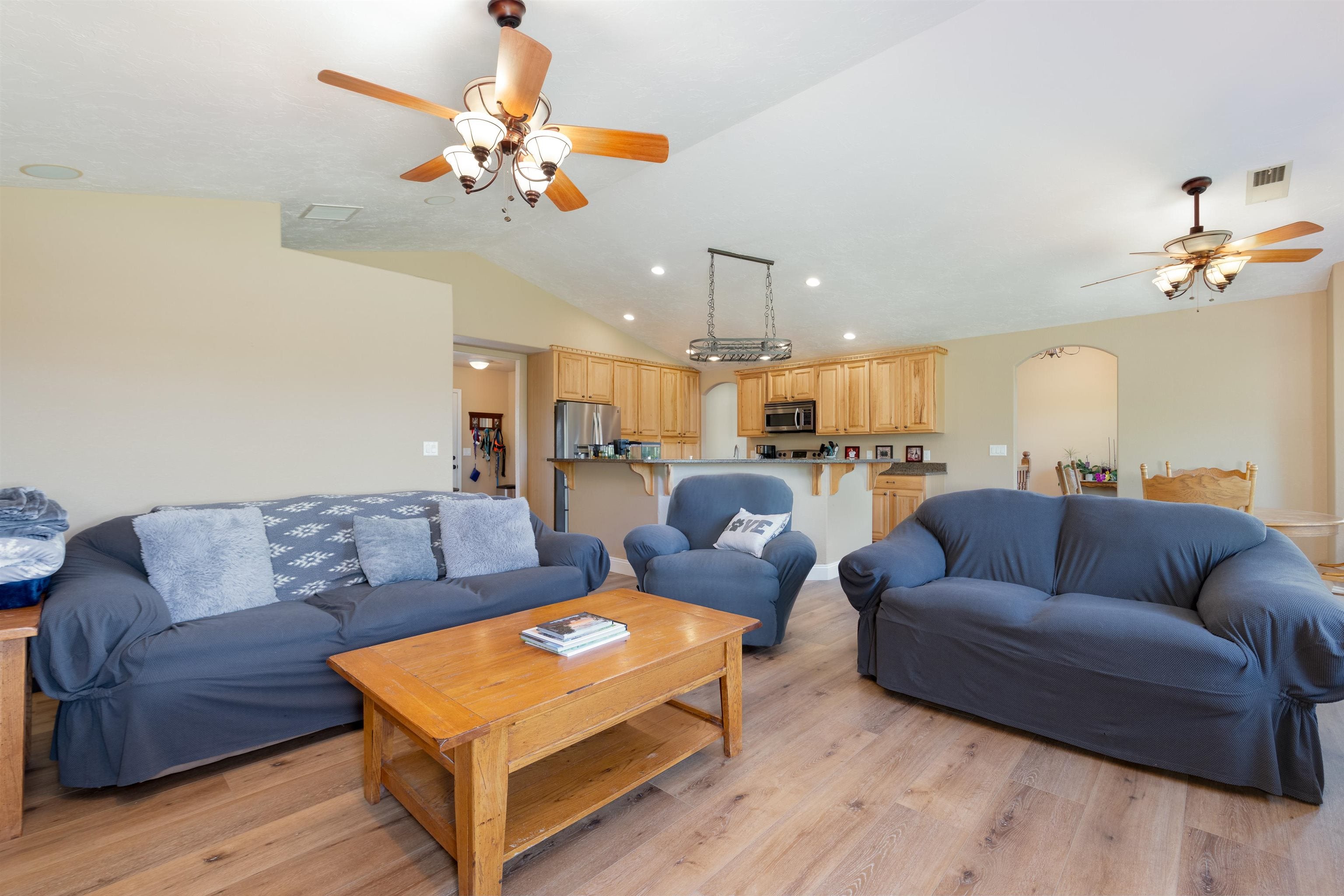 Grand Junction, Colorado, 81505, United States, 5 Bedrooms Bedrooms, ,4 BathroomsBathrooms,Residential,Active,1877765