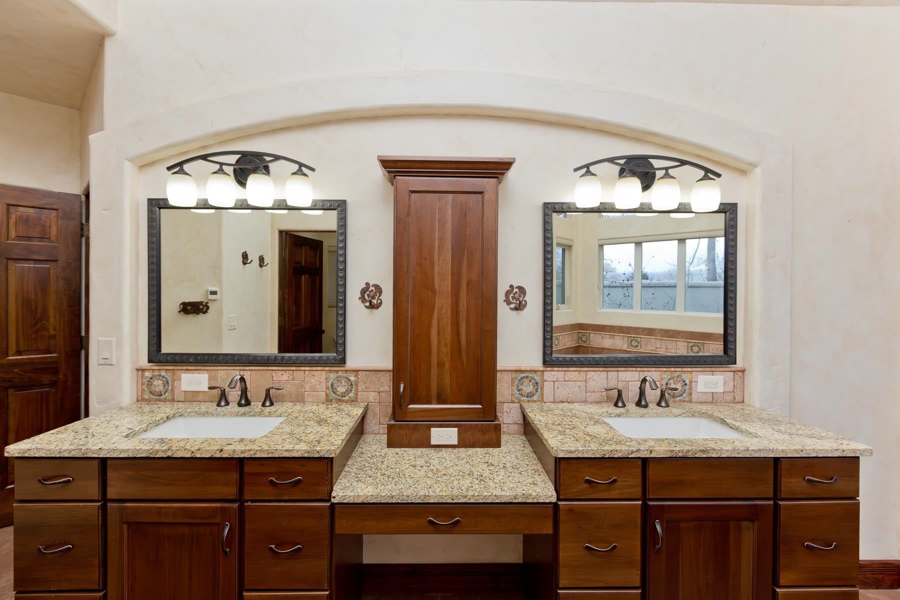 Grand Junction, Colorado, 81505, United States, 4 Bedrooms Bedrooms, ,5 BathroomsBathrooms,Residential,Active,1945340