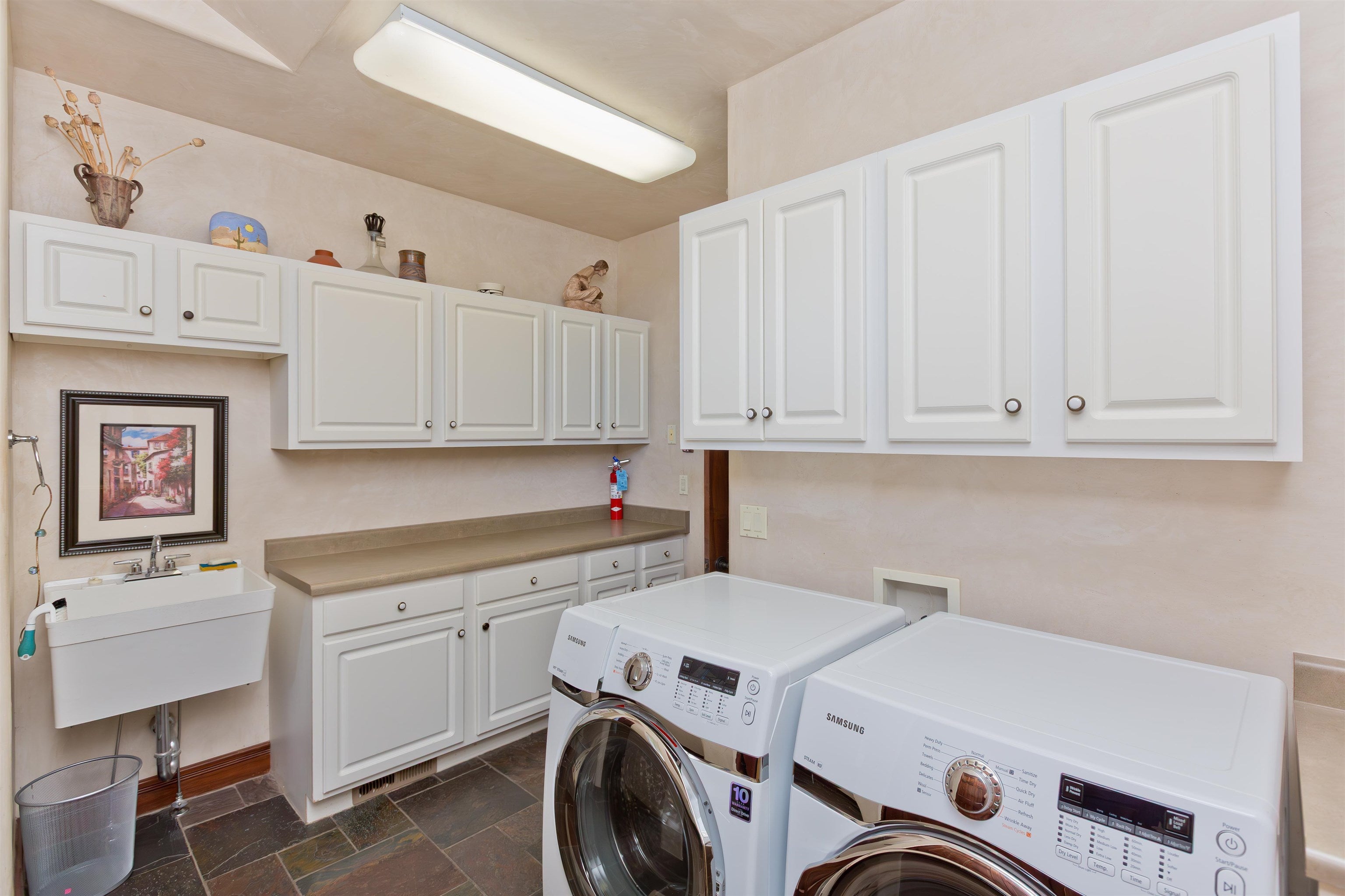 Grand Junction, Colorado, 81505, United States, 4 Bedrooms Bedrooms, ,5 BathroomsBathrooms,Residential,Active,1945340