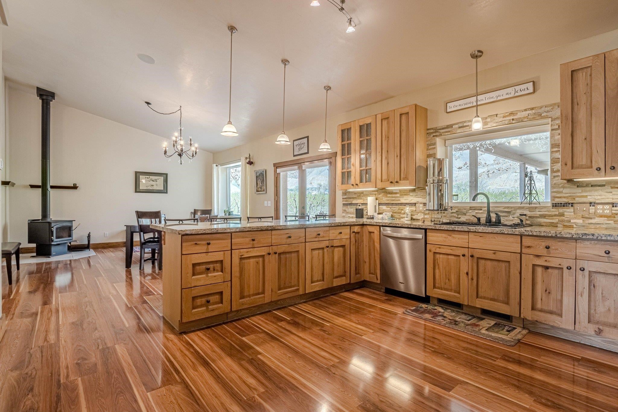 Palisade, Colorado, 81526, United States, 7 Bedrooms Bedrooms, ,5 BathroomsBathrooms,Residential,Active,1773219