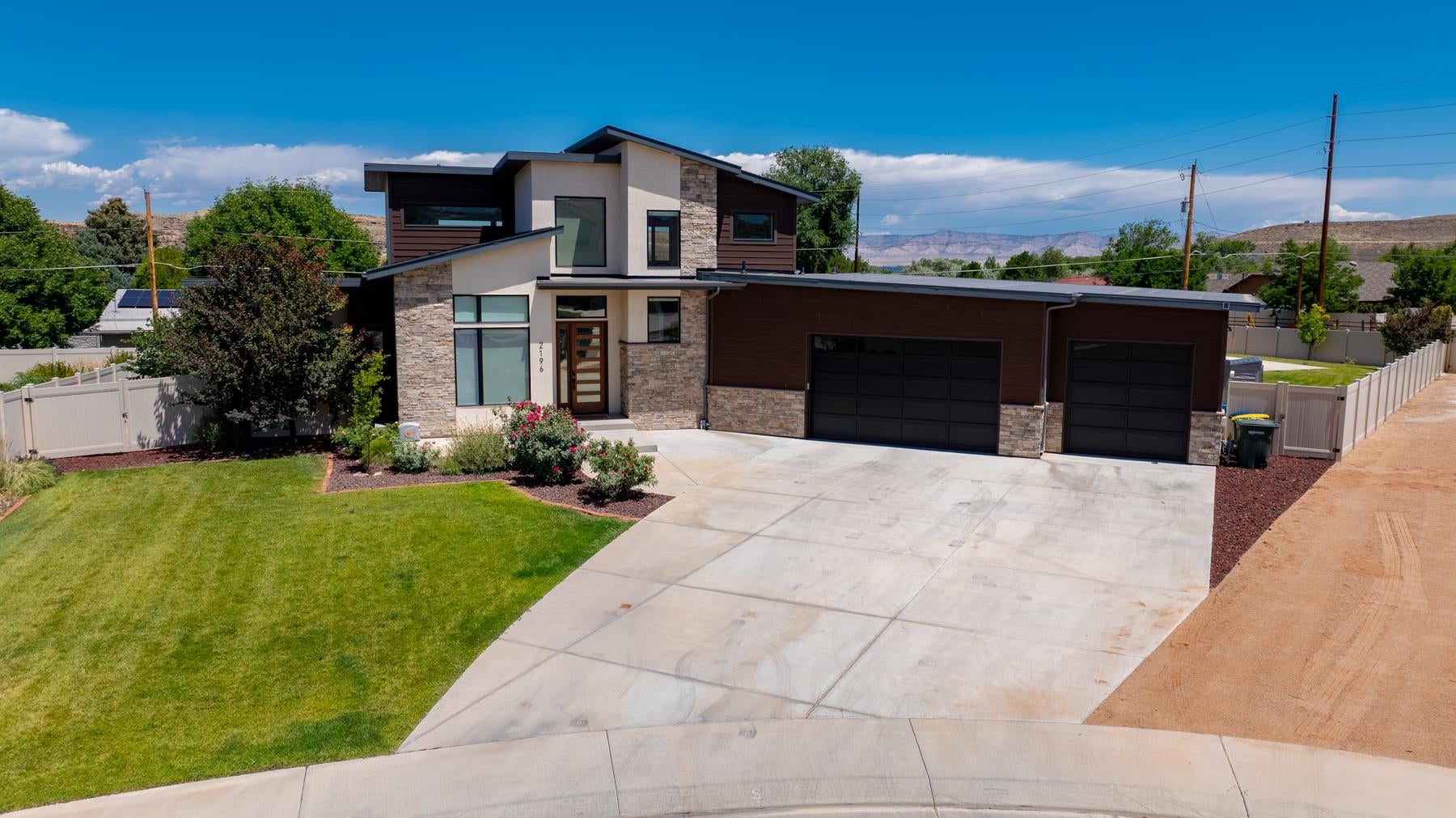 Grand Junction, Colorado, 81507, United States, 4 Bedrooms Bedrooms, ,4 BathroomsBathrooms,Residential,Active,1894545