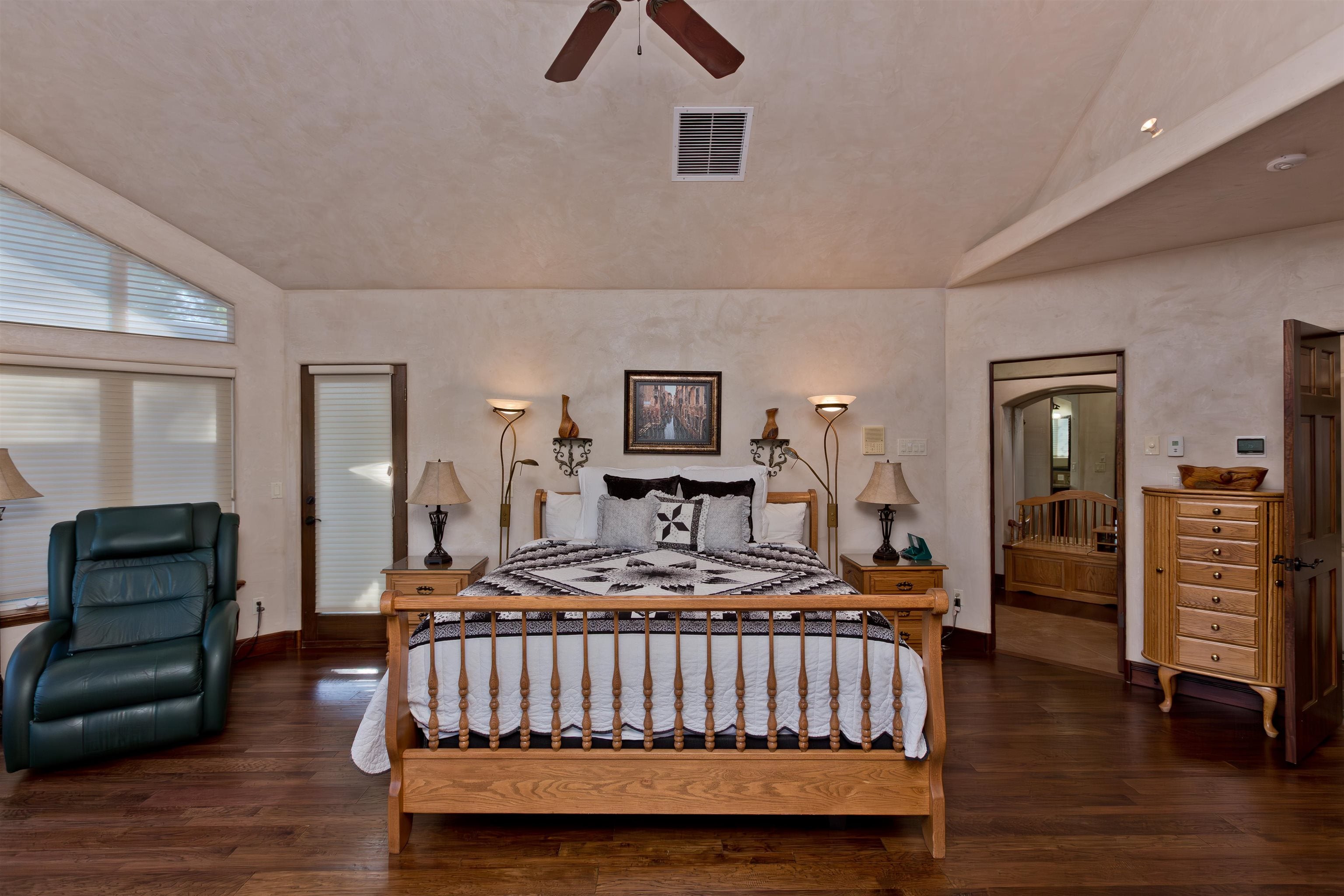 Grand Junction, Colorado, 81505, United States, 4 Bedrooms Bedrooms, ,5 BathroomsBathrooms,Residential,Active,1945340