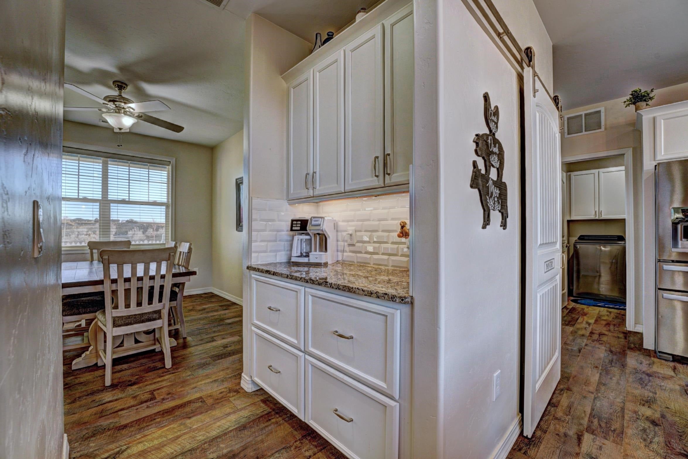 Palisade, Colorado, 81526, United States, 3 Bedrooms Bedrooms, ,3 BathroomsBathrooms,Residential,Active,2015436