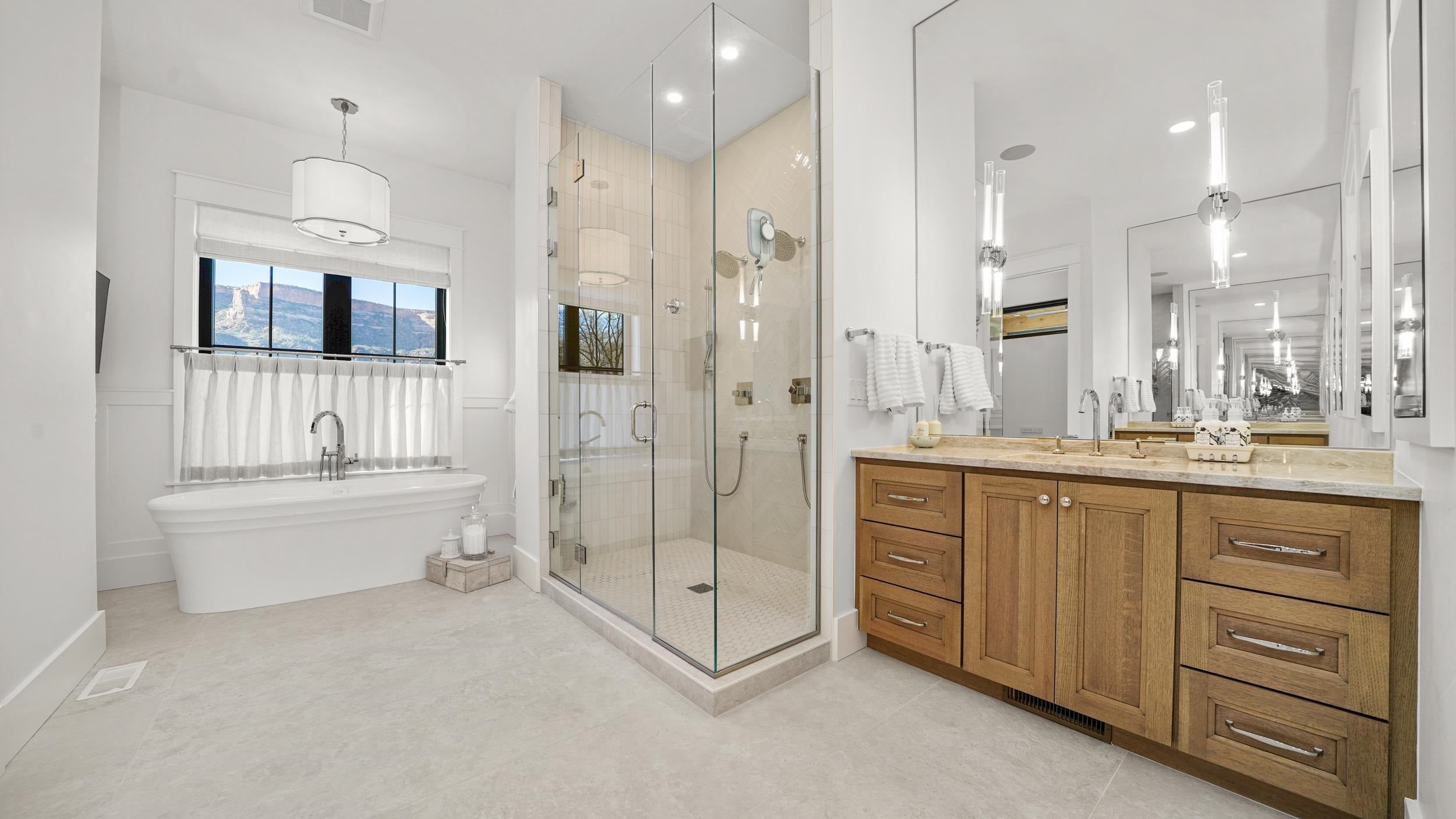 Grand Junction, Colorado, 81507, United States, 3 Bedrooms Bedrooms, ,4 BathroomsBathrooms,Residential,Active,2013629