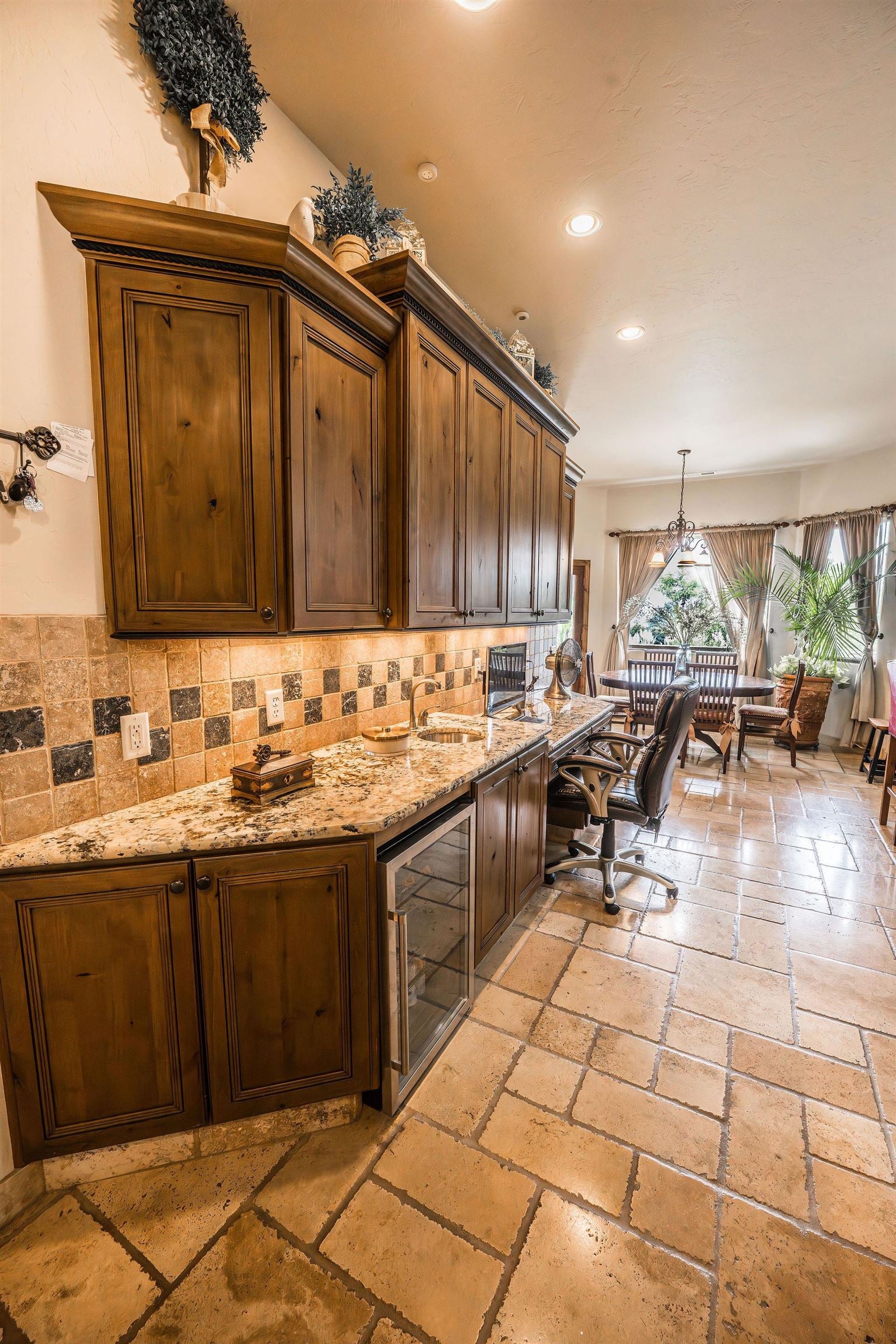 Grand Junction, Colorado, 81507, United States, 4 Bedrooms Bedrooms, ,5 BathroomsBathrooms,Residential,Active,1929450