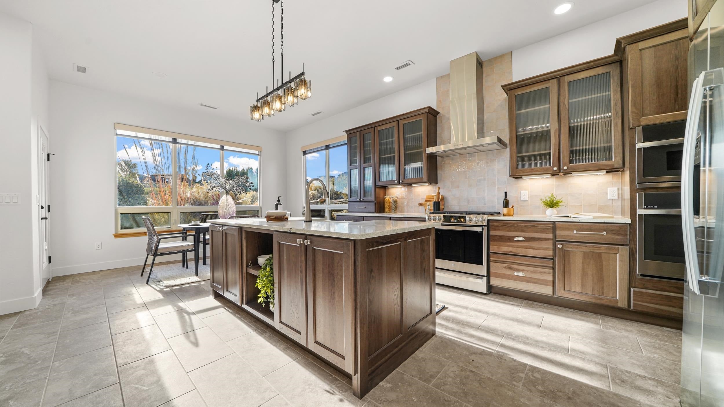 Grand Junction, Colorado, 81507, United States, 3 Bedrooms Bedrooms, ,3 BathroomsBathrooms,Residential,Active,2009135