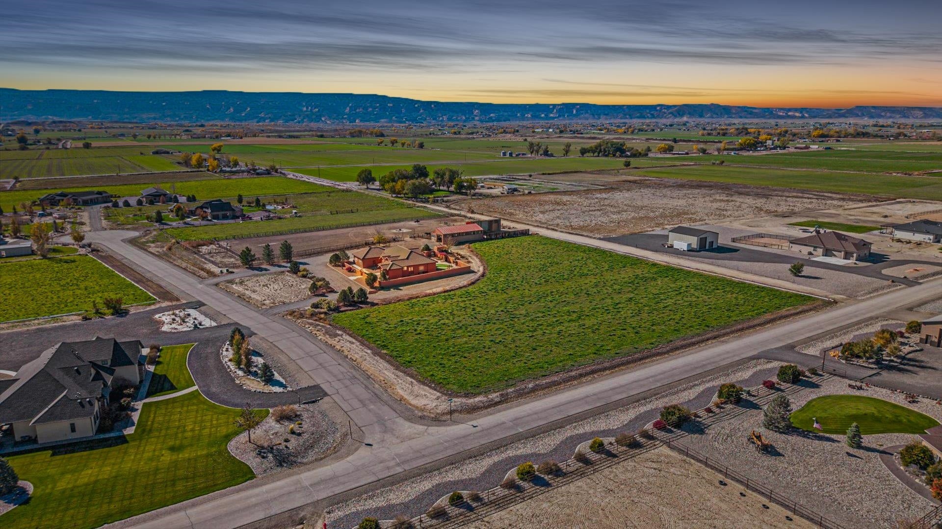 Loma, Colorado, 81524, United States, 4 Bedrooms Bedrooms, ,3 BathroomsBathrooms,Residential,Active,1988465