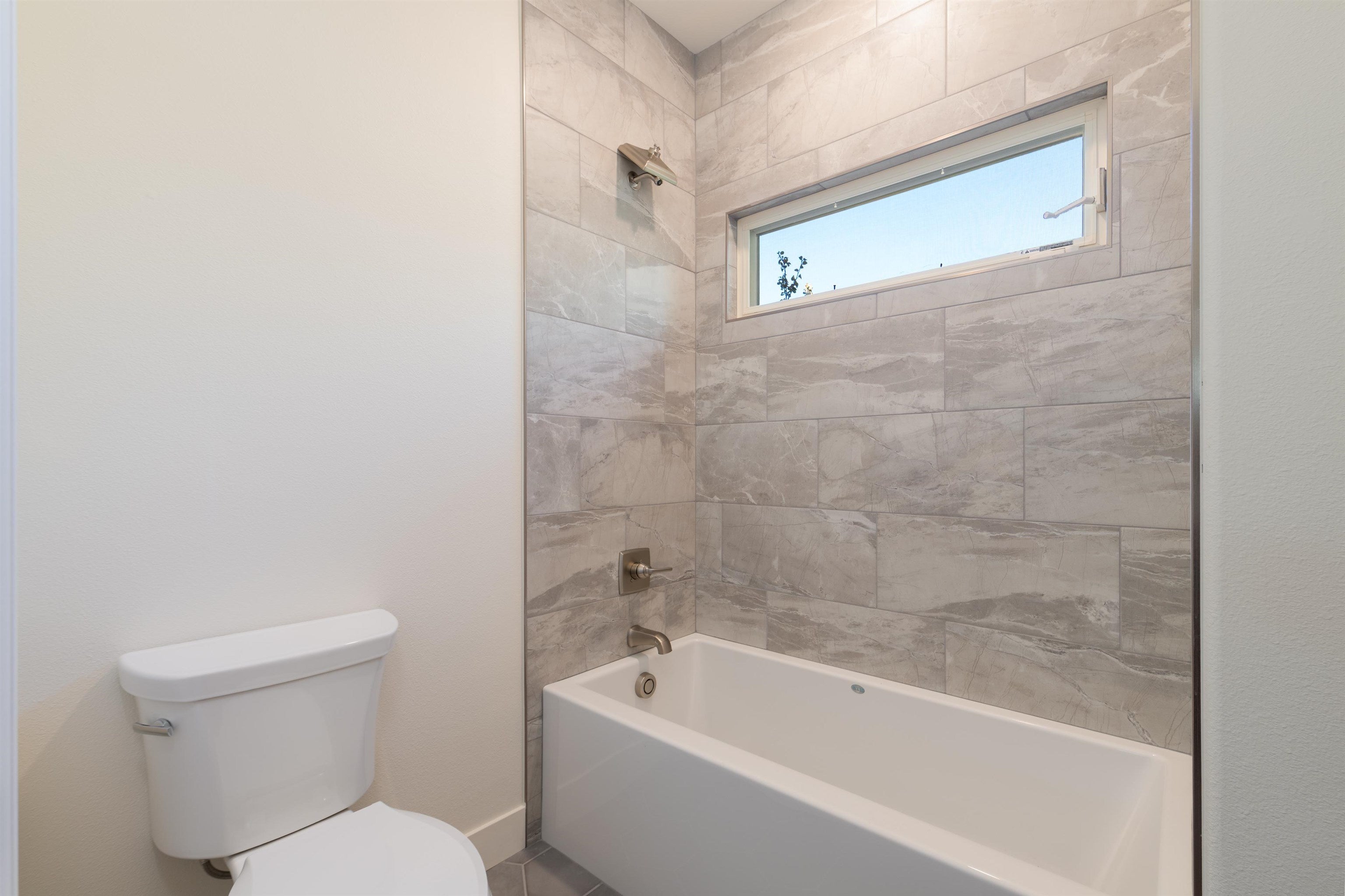 Grand Junction, Colorado, 81507, United States, 3 Bedrooms Bedrooms, ,3 BathroomsBathrooms,Residential,Active,1922305