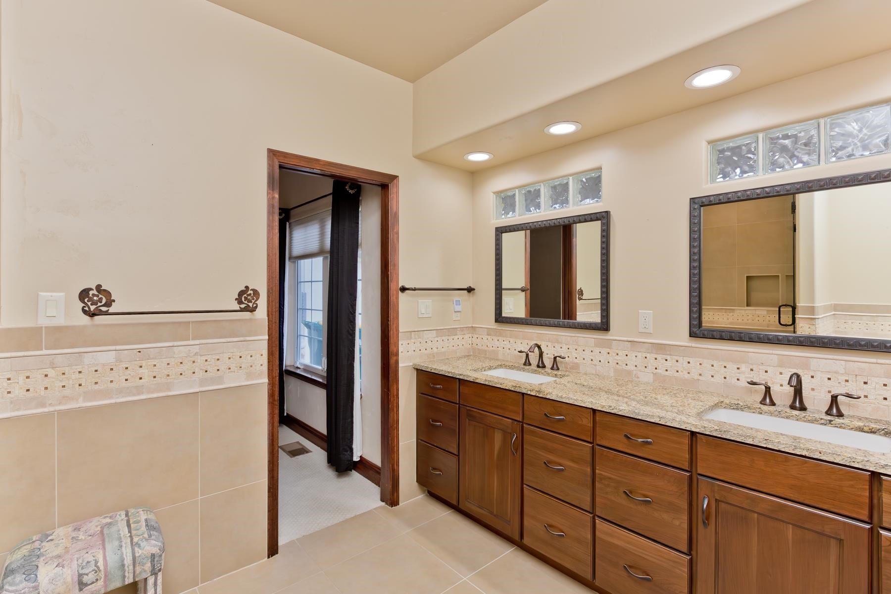 Grand Junction, Colorado, 81505, United States, 4 Bedrooms Bedrooms, ,5 BathroomsBathrooms,Residential,Active,1945340