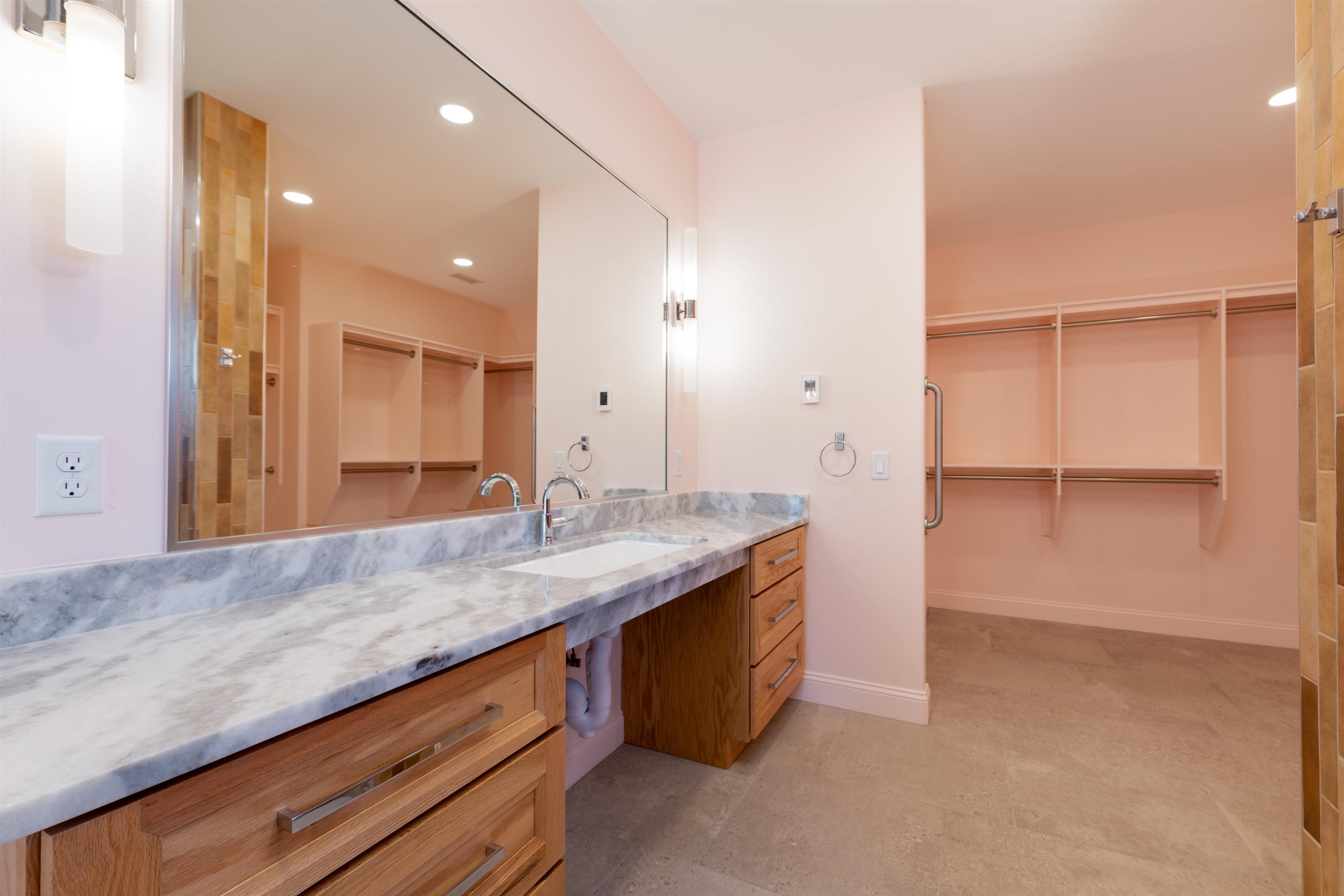 Grand Junction, Colorado, 81507, United States, 3 Bedrooms Bedrooms, ,3 BathroomsBathrooms,Residential,Active,1922305