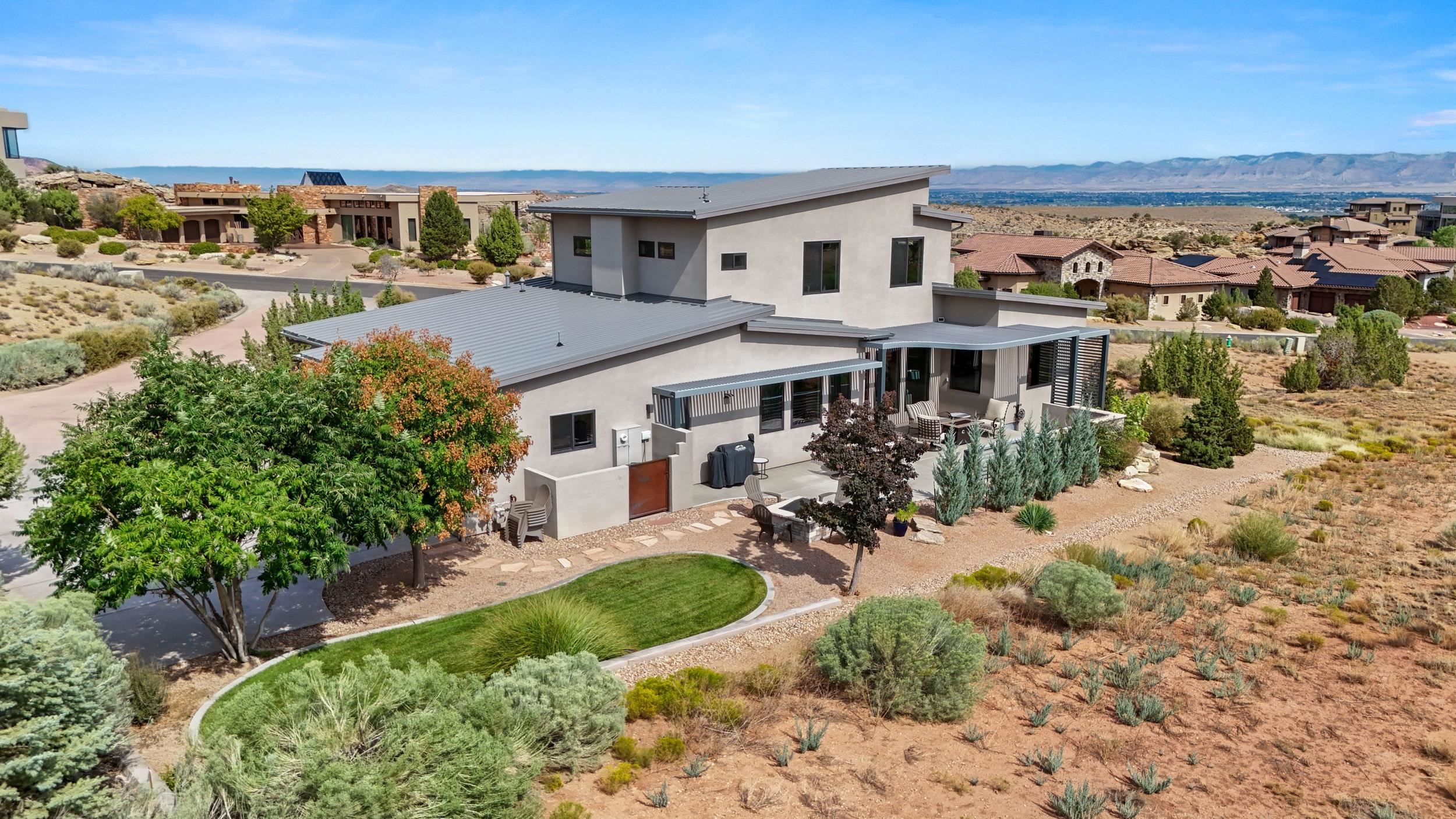 Grand Junction, Colorado, 81507, United States, 4 Bedrooms Bedrooms, ,4 BathroomsBathrooms,Residential,Active,1926885