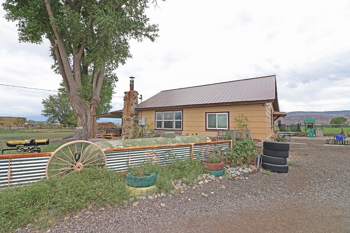 Loma, Colorado, 81524, United States, 2 Bedrooms Bedrooms, ,1 BathroomBathrooms,Residential,Active,1894238
