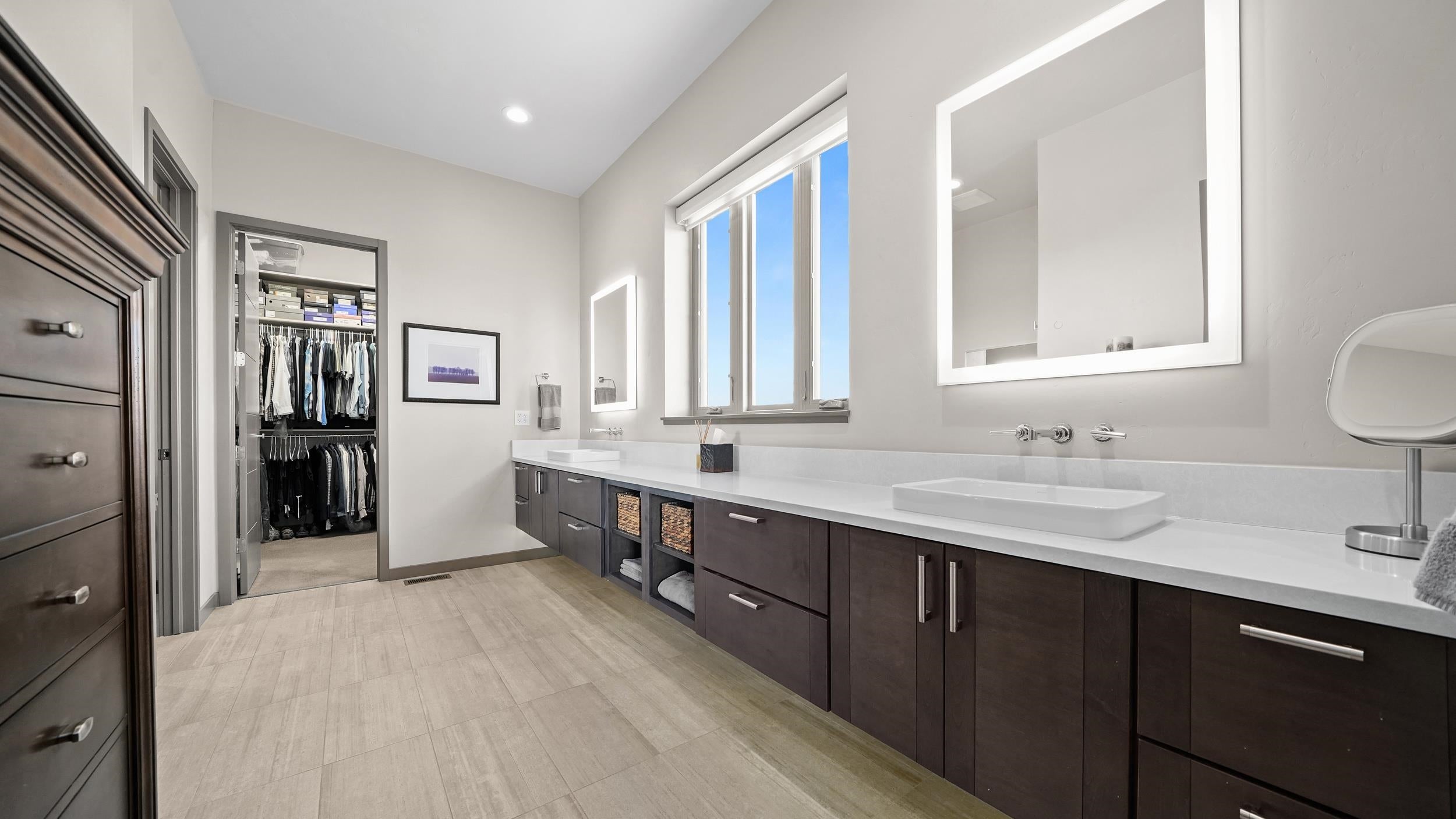 Grand Junction, Colorado, 81507, United States, 4 Bedrooms Bedrooms, ,4 BathroomsBathrooms,Residential,Active,1926885