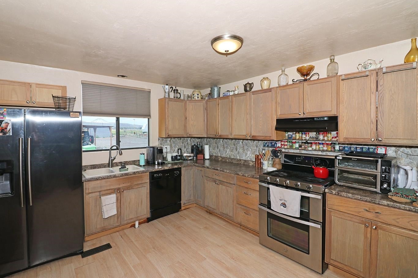 Loma, Colorado, 81524, United States, 2 Bedrooms Bedrooms, ,1 BathroomBathrooms,Residential,Active,1894238