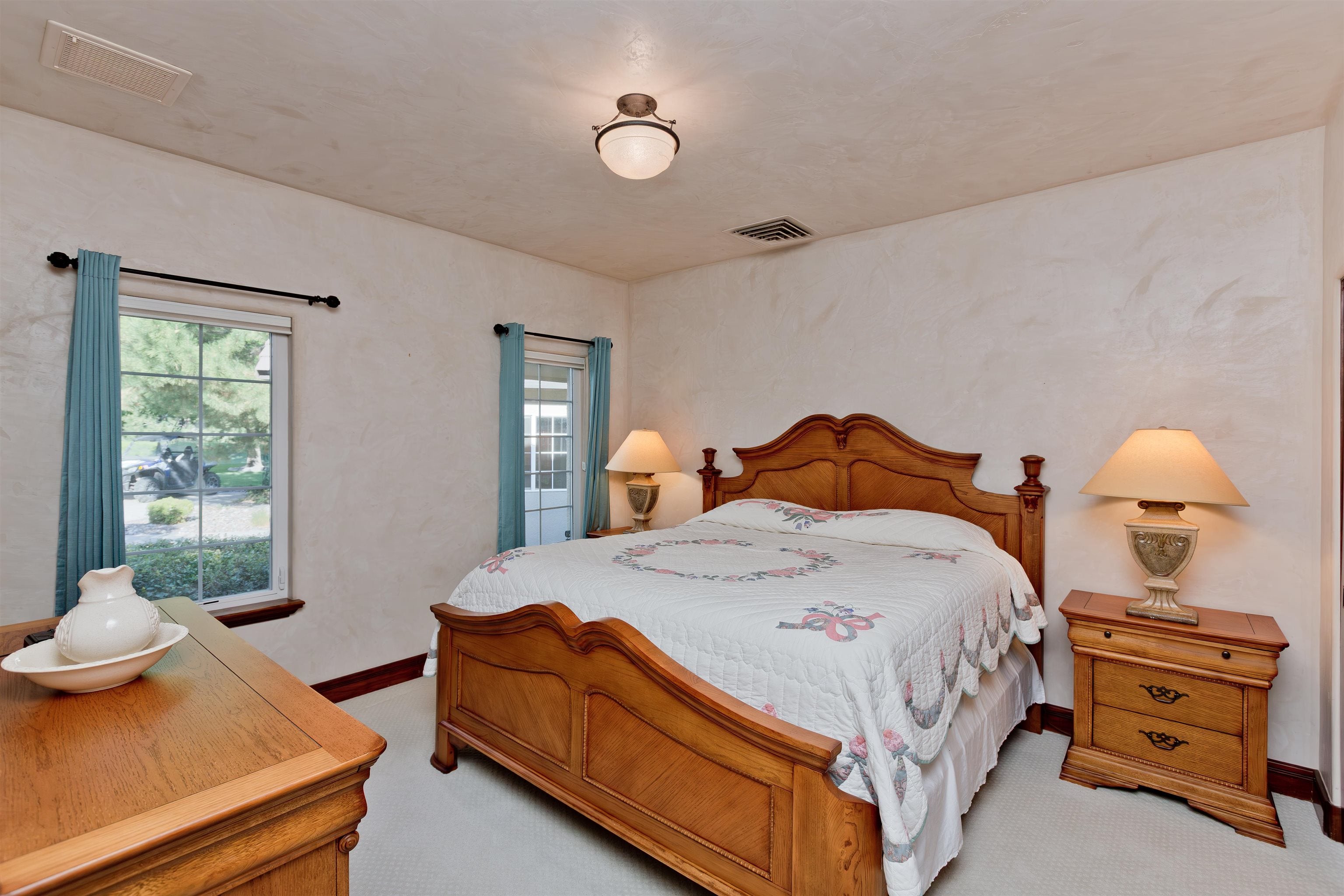 Grand Junction, Colorado, 81505, United States, 4 Bedrooms Bedrooms, ,5 BathroomsBathrooms,Residential,Active,1945340