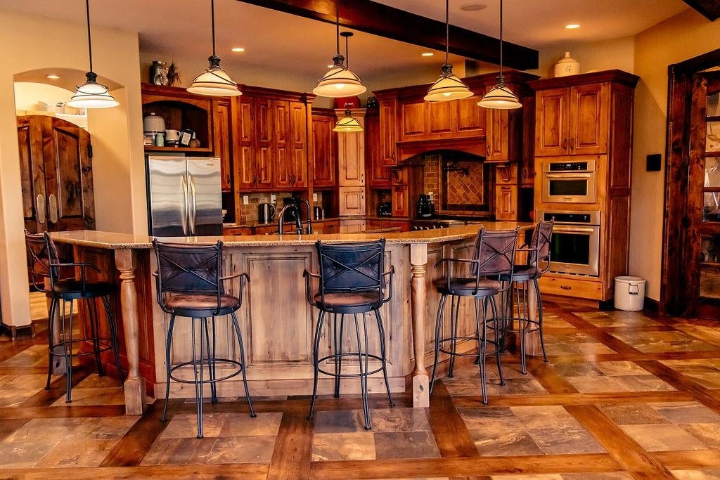 Rangely, Colorado, 81648, United States, 5 Bedrooms Bedrooms, ,5 BathroomsBathrooms,Residential,Active,1899225