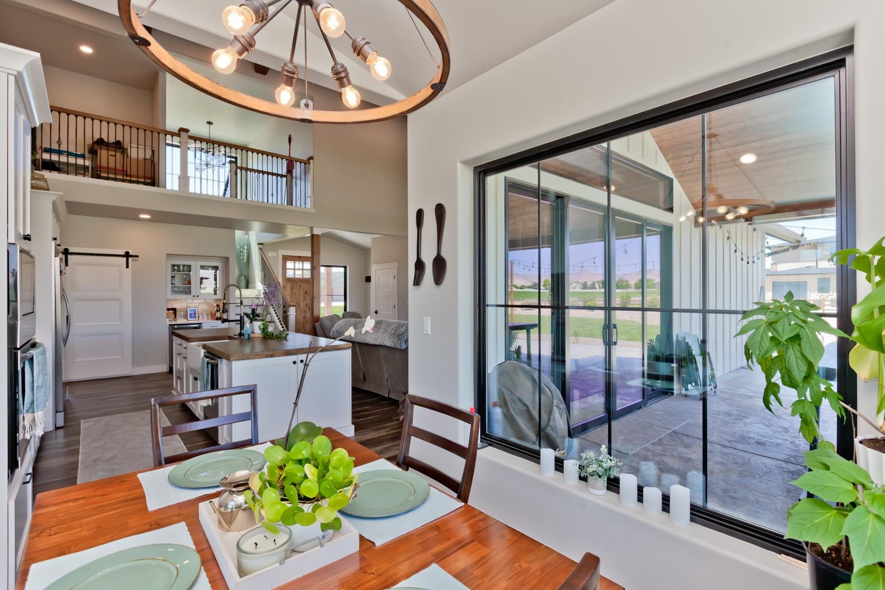 Grand Junction, Colorado, 81505, United States, 4 Bedrooms Bedrooms, ,3 BathroomsBathrooms,Residential,Active,2013150