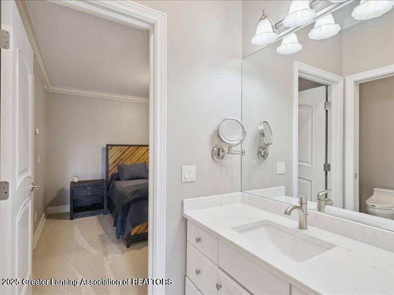 East Lansing, Michigan, 48823, United States, 8 Bedrooms Bedrooms, ,10 BathroomsBathrooms,Residential,Active,2007102