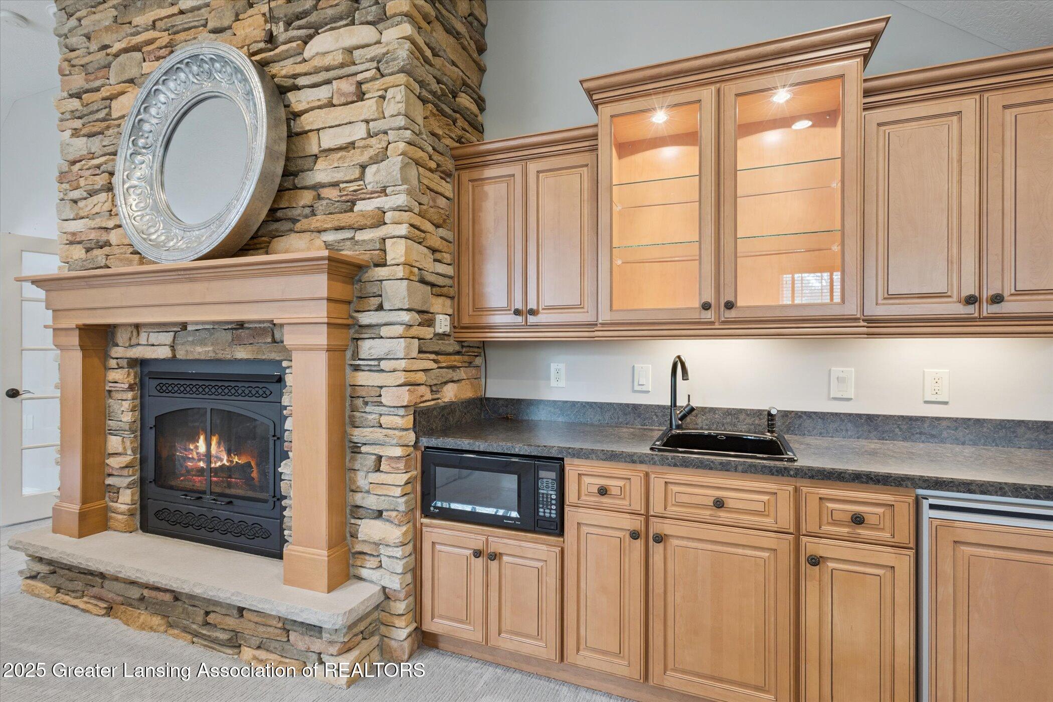 Okemos, Michigan, 48864, United States, 5 Bedrooms Bedrooms, ,6 BathroomsBathrooms,Residential,Active,2007165