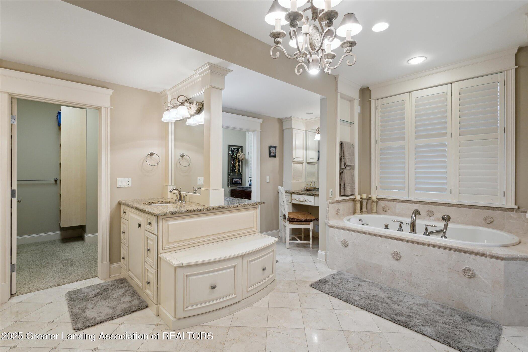 Lansing, Michigan, 48911, United States, 5 Bedrooms Bedrooms, ,5 BathroomsBathrooms,Residential,Active,1988463