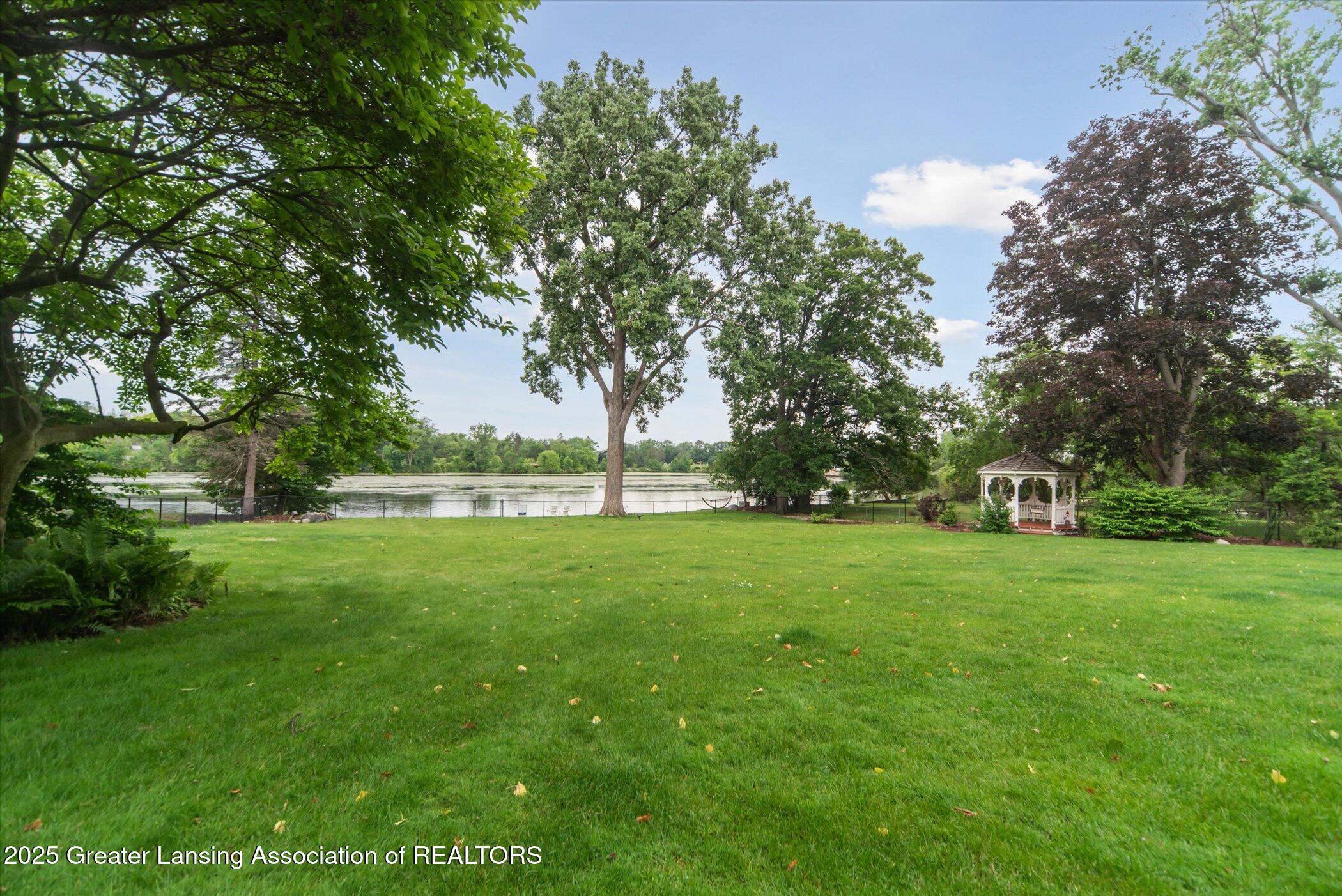 Lansing, Michigan, 48911, United States, 5 Bedrooms Bedrooms, ,5 BathroomsBathrooms,Residential,Active,1988463