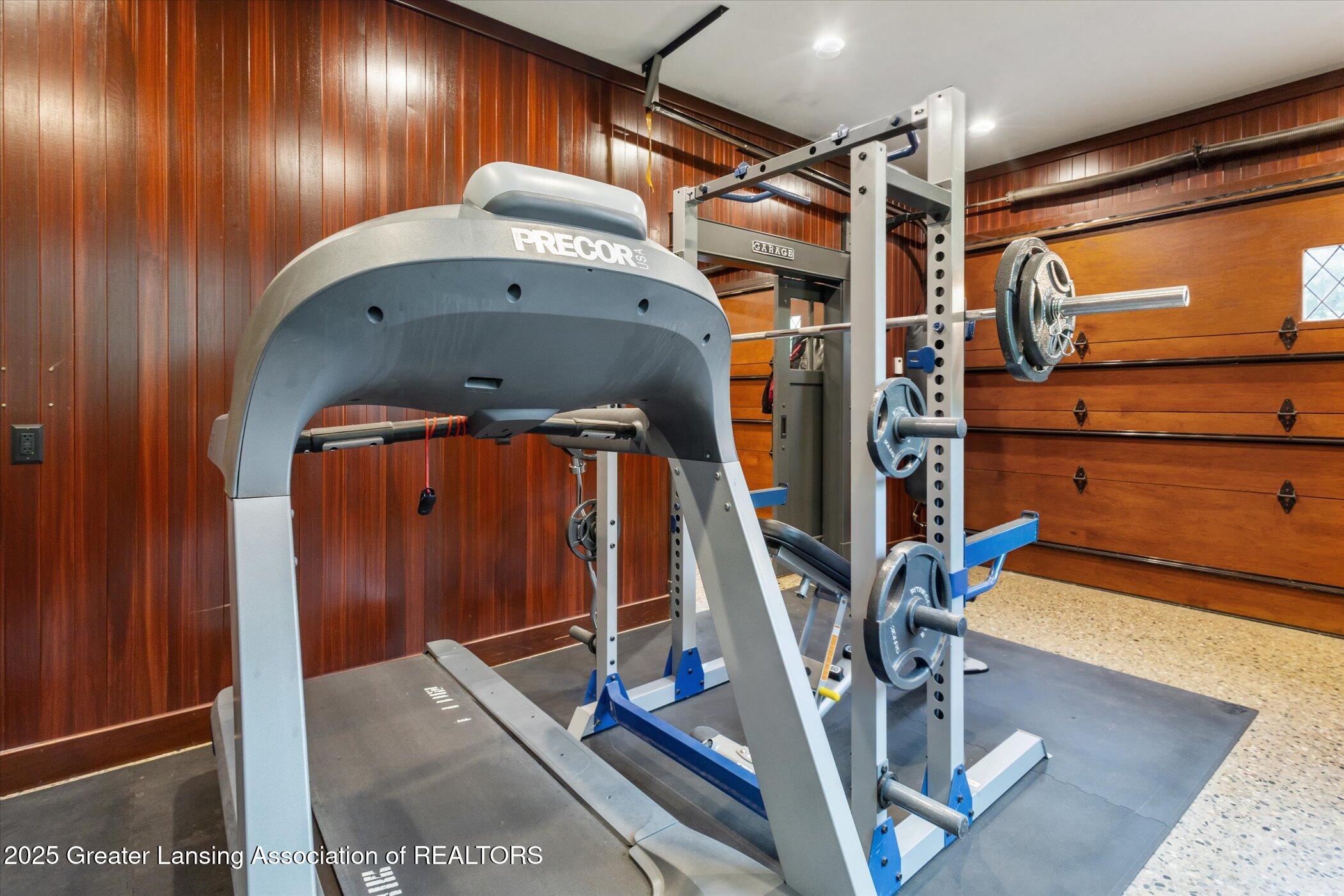 Lansing, Michigan, 48911, United States, 5 Bedrooms Bedrooms, ,5 BathroomsBathrooms,Residential,Active,1988463