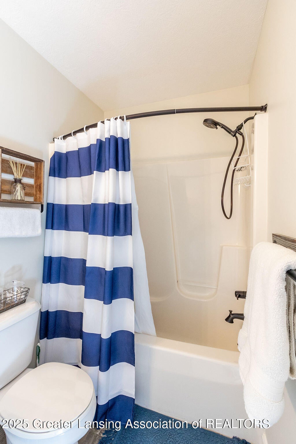 Okemos, Michigan, 48864, United States, 4 Bedrooms Bedrooms, ,5 BathroomsBathrooms,Residential,Active,1998602