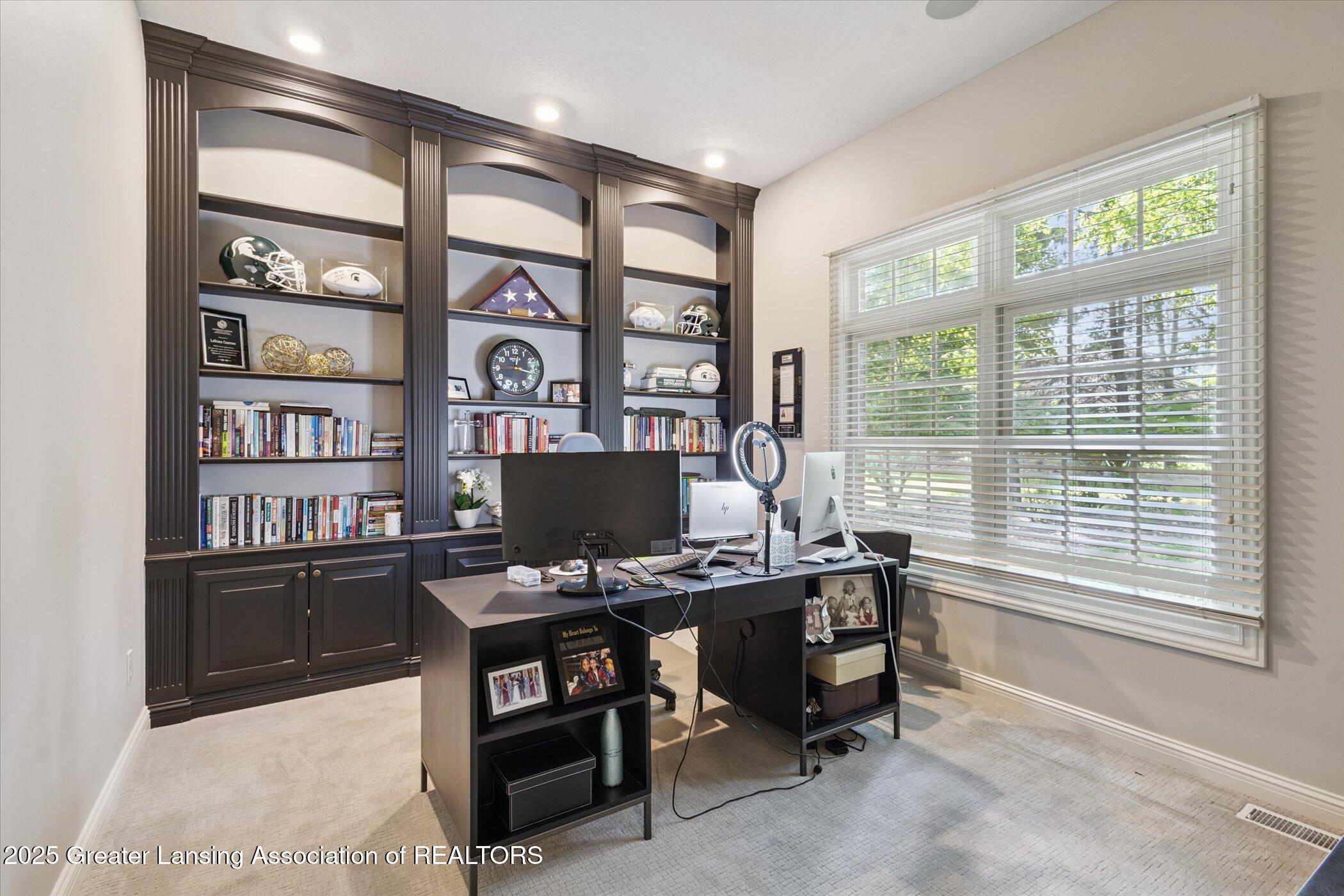 Okemos, Michigan, 48864, United States, 5 Bedrooms Bedrooms, ,6 BathroomsBathrooms,Residential,Active,2007165