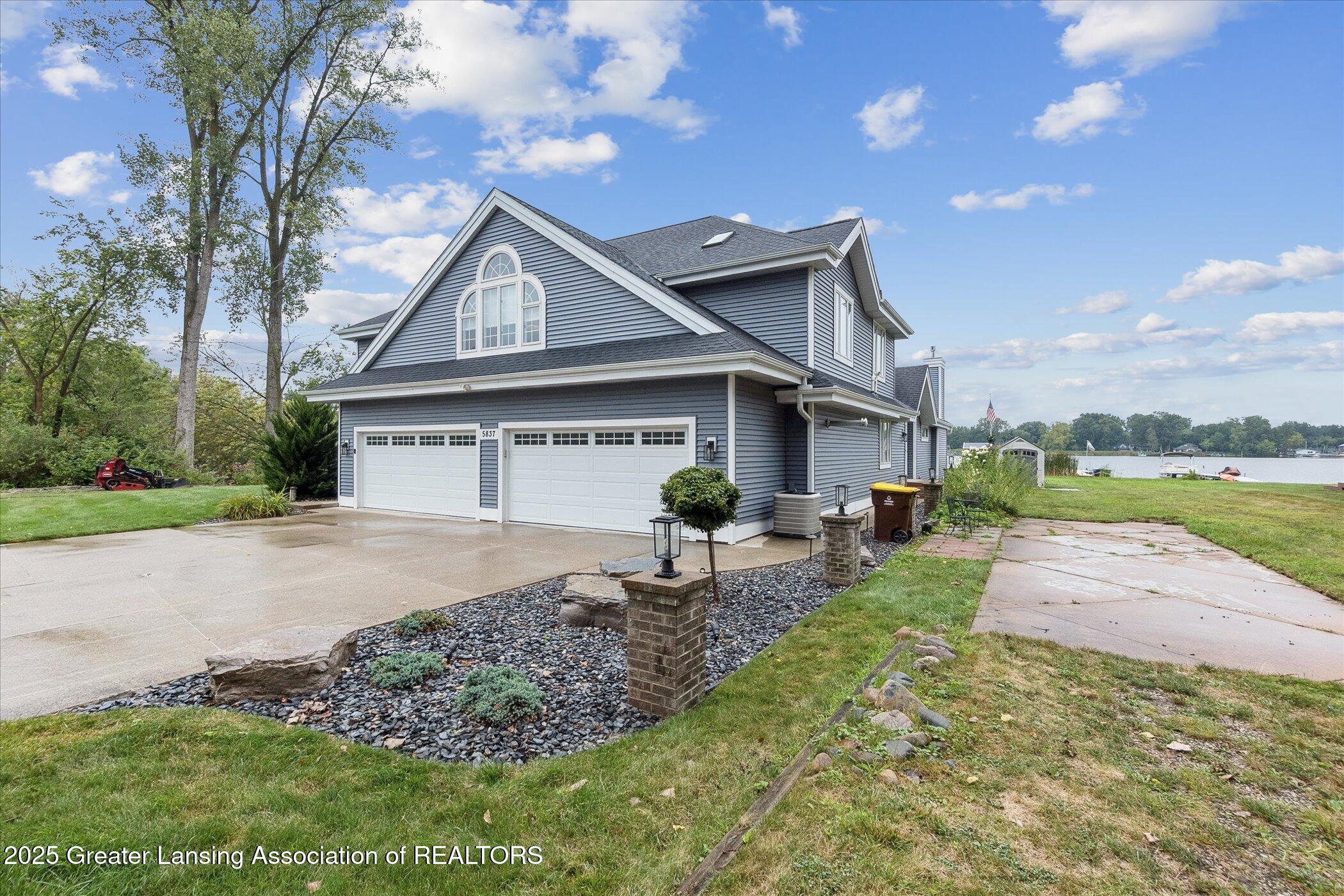 Haslett, Michigan, 48840, United States, 4 Bedrooms Bedrooms, ,3 BathroomsBathrooms,Residential,Contingent,1988482