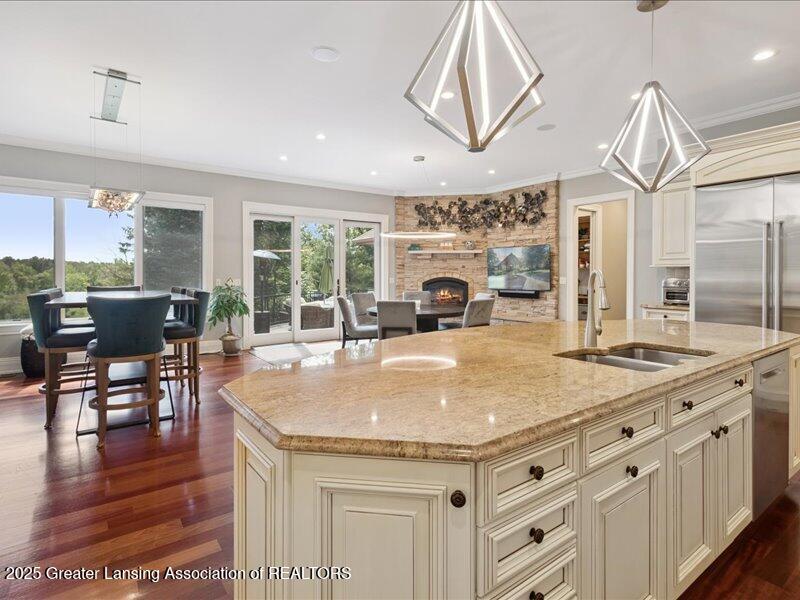 East Lansing, Michigan, 48823, United States, 8 Bedrooms Bedrooms, ,10 BathroomsBathrooms,Residential,Active,1988469