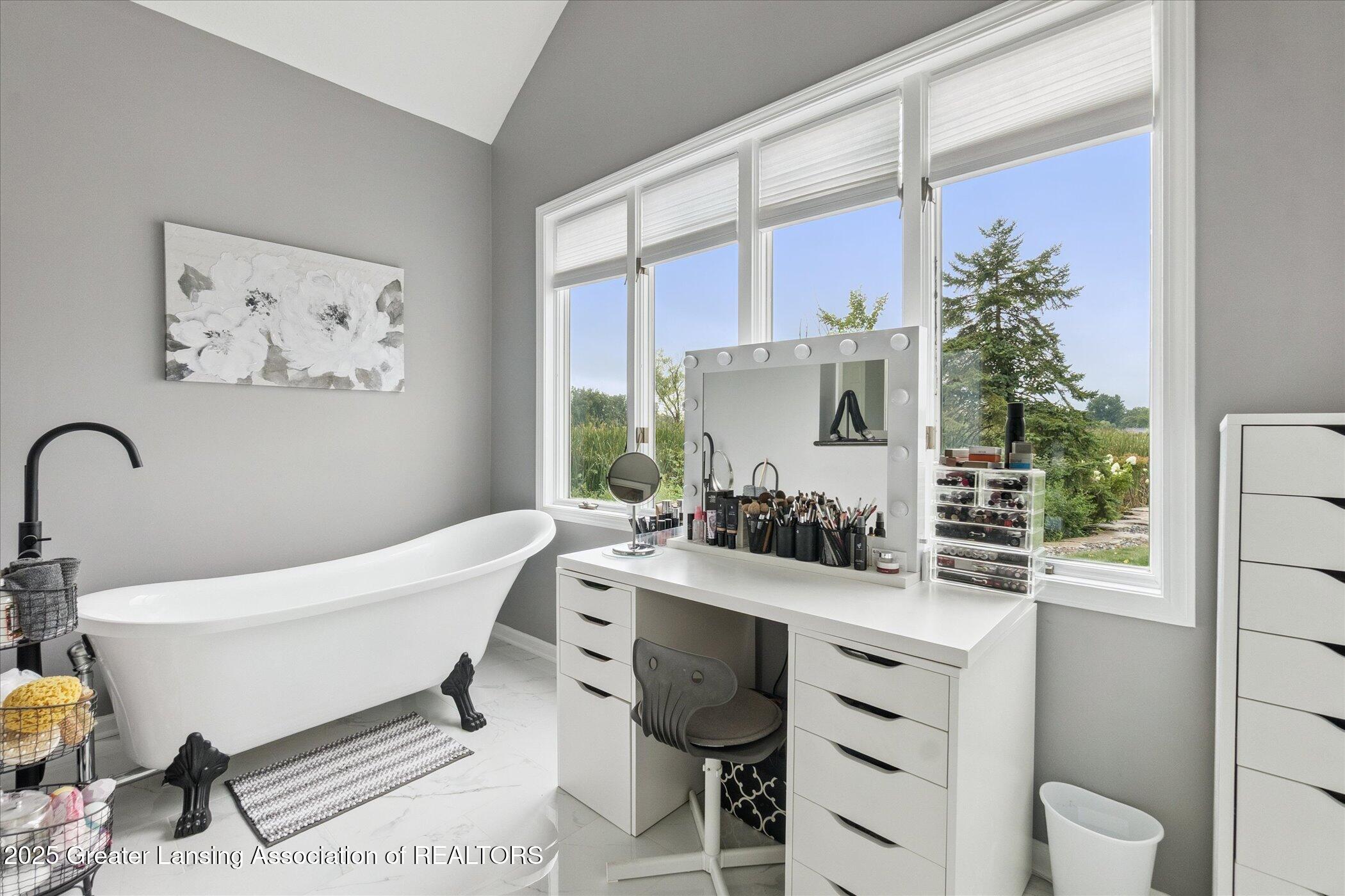 Haslett, Michigan, 48840, United States, 4 Bedrooms Bedrooms, ,3 BathroomsBathrooms,Residential,Contingent,1988482