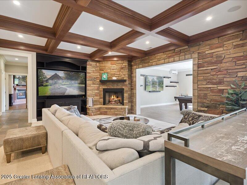 East Lansing, Michigan, 48823, United States, 8 Bedrooms Bedrooms, ,10 BathroomsBathrooms,Residential,Active,1988469